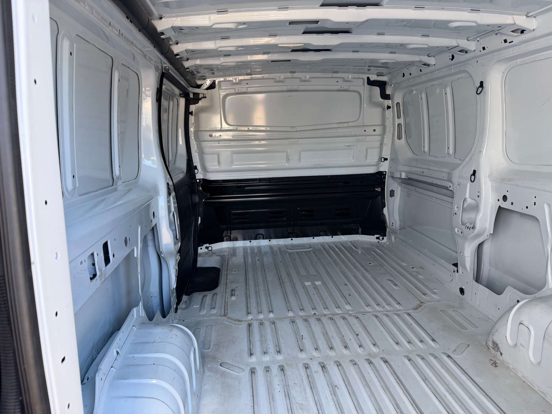 Nissan Primastar 2.0 dCi 30 Visia Panel Van 5dr Diesel Manual L2 H1 Euro 6 (s/s) (110 ps) - Thumbnail 9