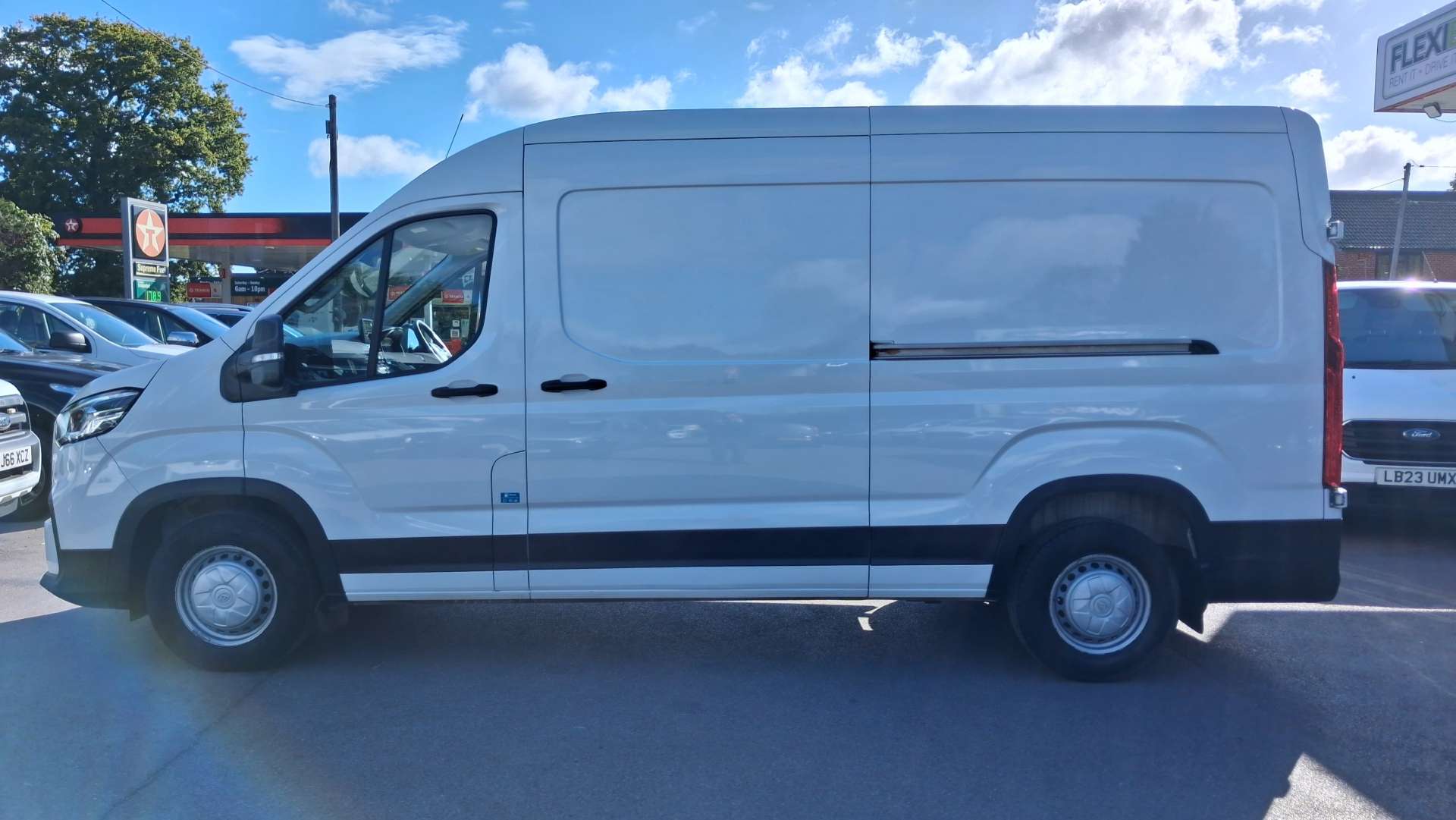 MAXUS Deliver 9 2.0 D20 Panel Van 5dr Diesel Manual FWD L3 H2 Euro 6 (s/s) (163 ps) thumbnail 8