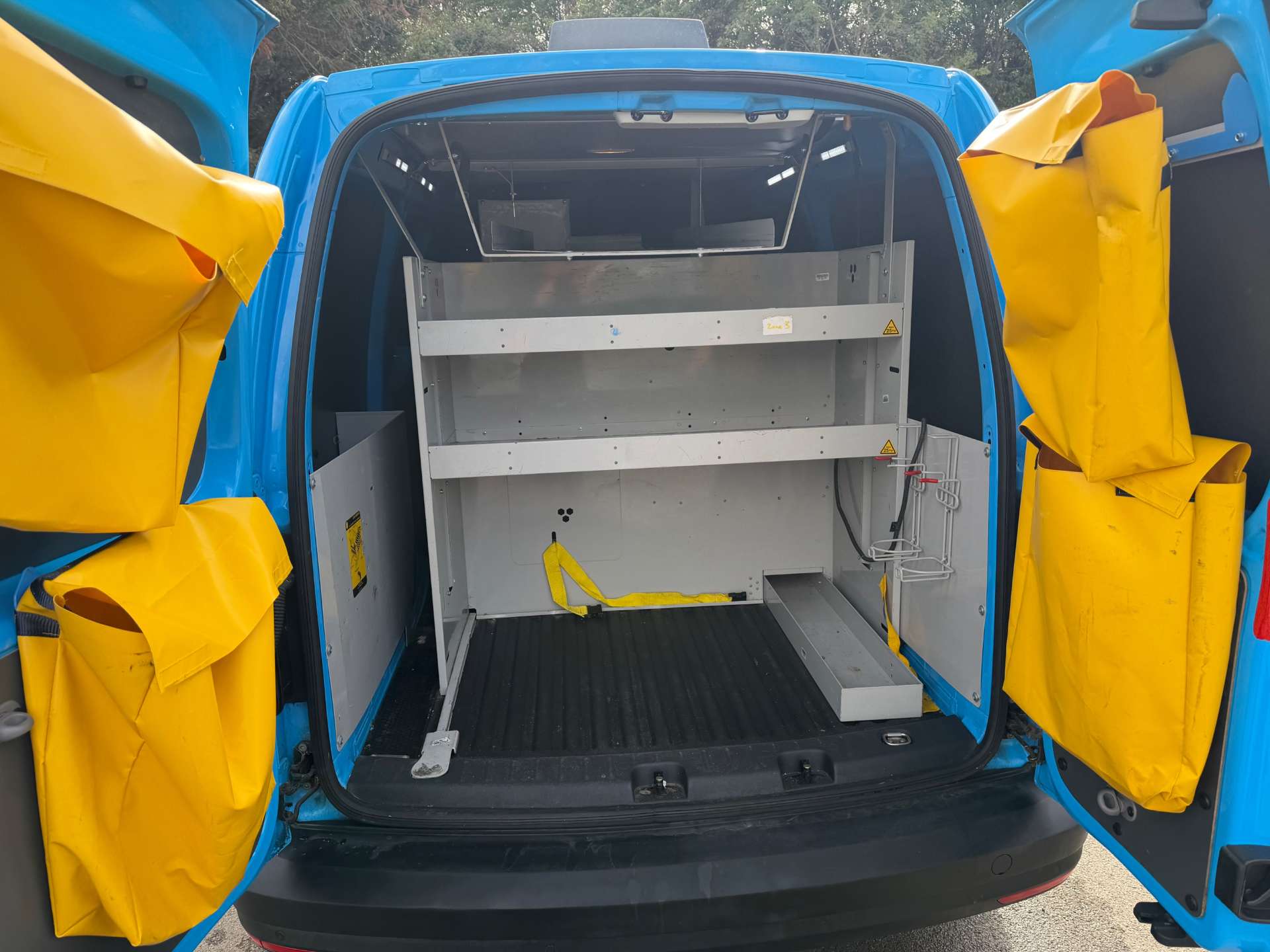 Volkswagen Caddy Maxi 2.0 TDI C20 BlueMotion Tech Startline Panel Van 6dr Diesel Manual LWB Euro 6 (s/s) (102 ps) - Thumbnail 9