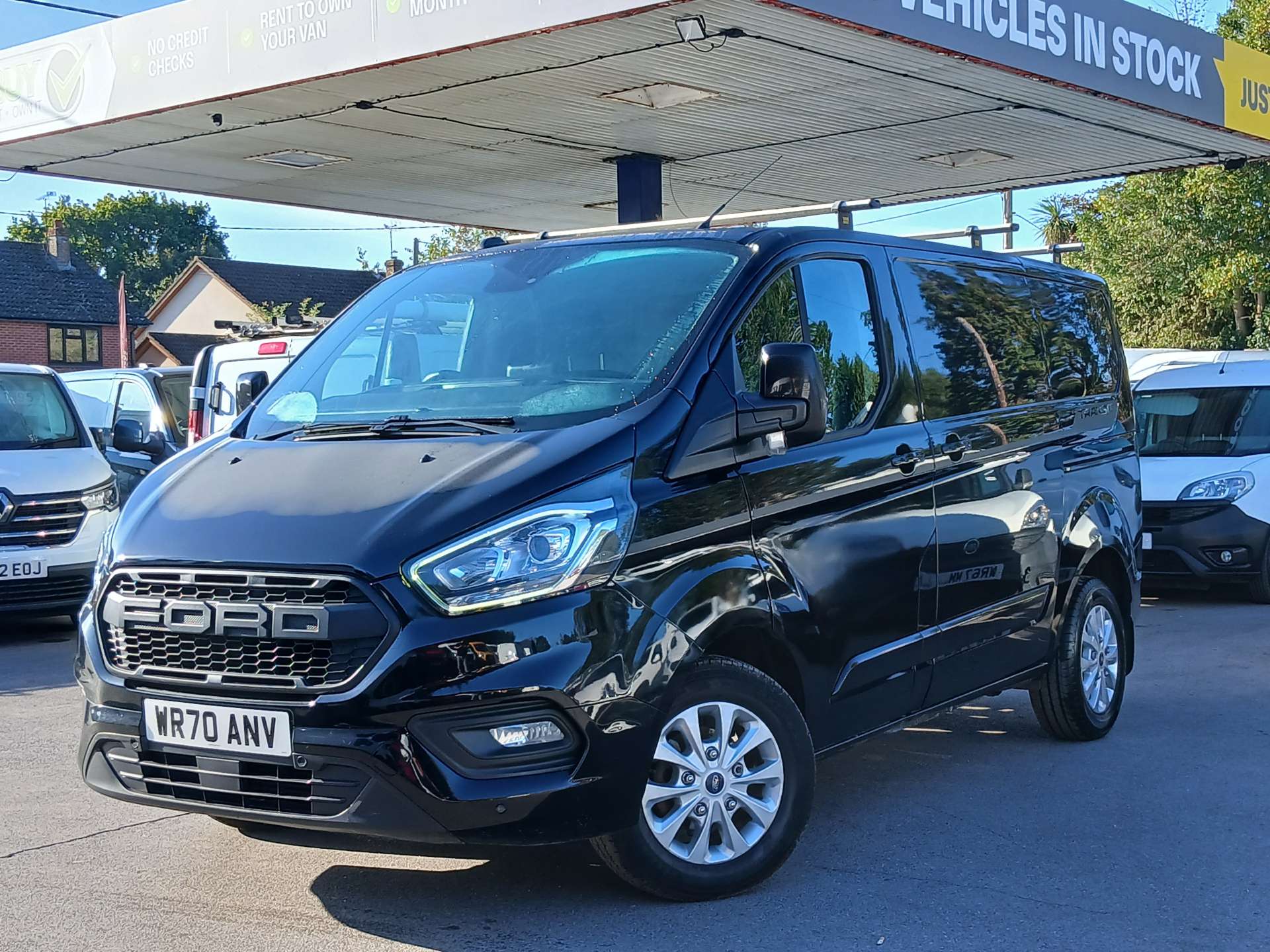 Ford Transit Custom 2.0 300 EcoBlue Limited Panel Van 5dr Diesel Auto L1 H1 Euro 6 (s/s) (130 ps) - Thumbnail 3