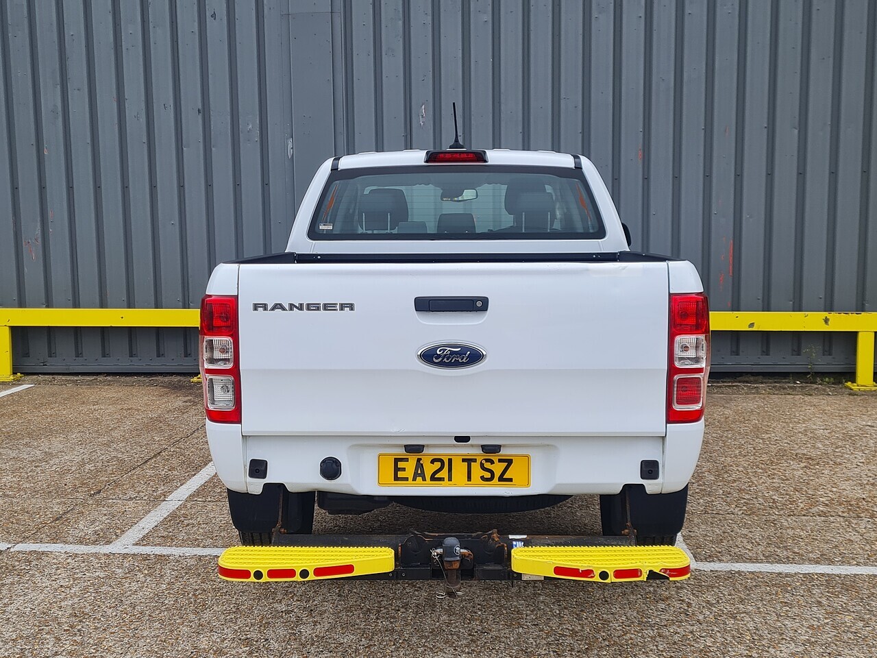 Ford Ranger 2.0 XL Pickup - Thumbnail 3