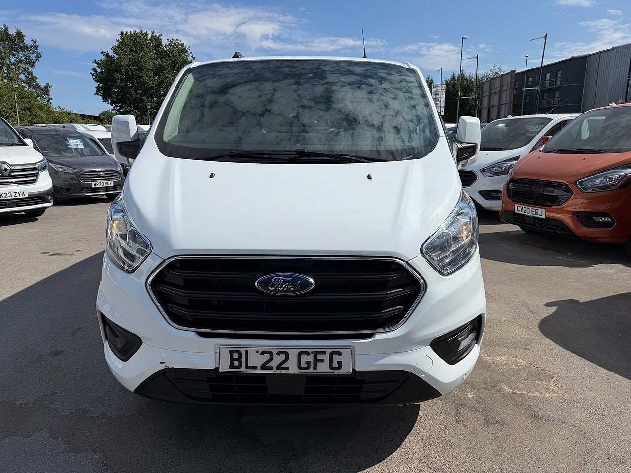 Ford Custom Limited CREW VAN - Thumbnail 3