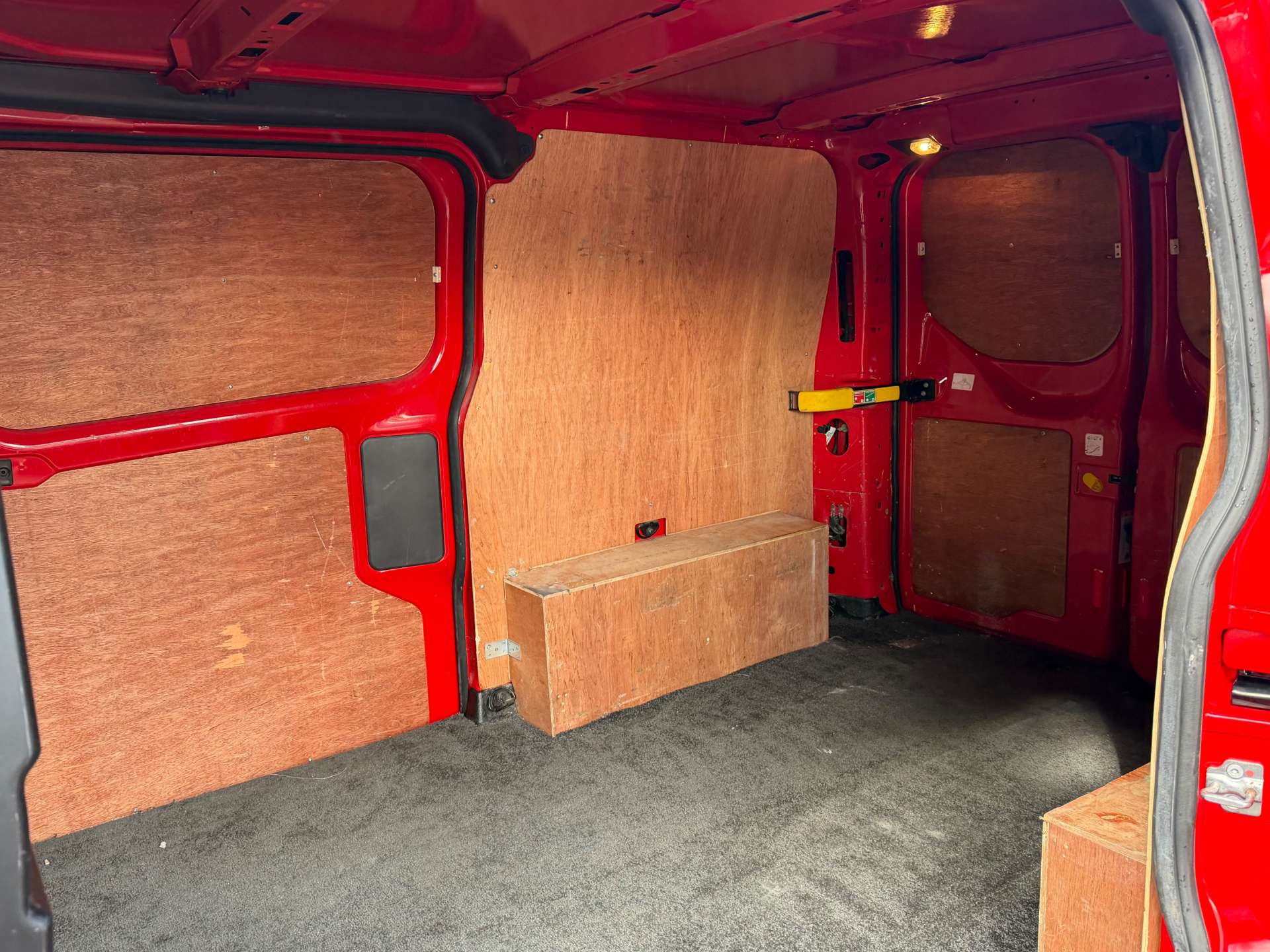 Ford Transit Custom 2.0 280 EcoBlue Limited Panel Van 5dr Diesel Auto L1 H1 Euro 6 (s/s) (170 ps) thumbnail 7