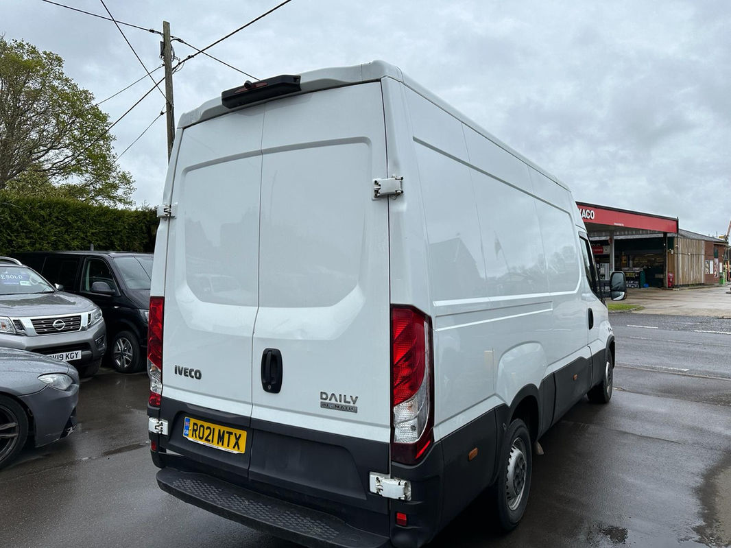 Iveco Daily D 35S AUTOMATIC MWB thumbnail 7