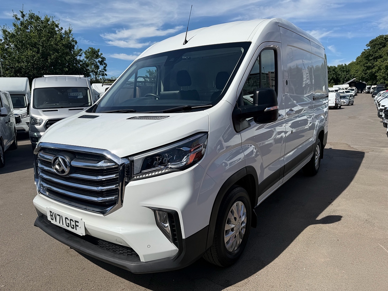 MAXUS Deliver 9 D20 L2 / MWB - Image 1