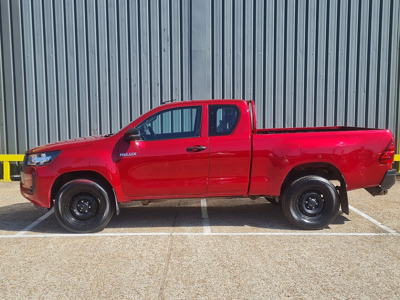 Toyota Hilux D-4D Active - Thumbnail 9