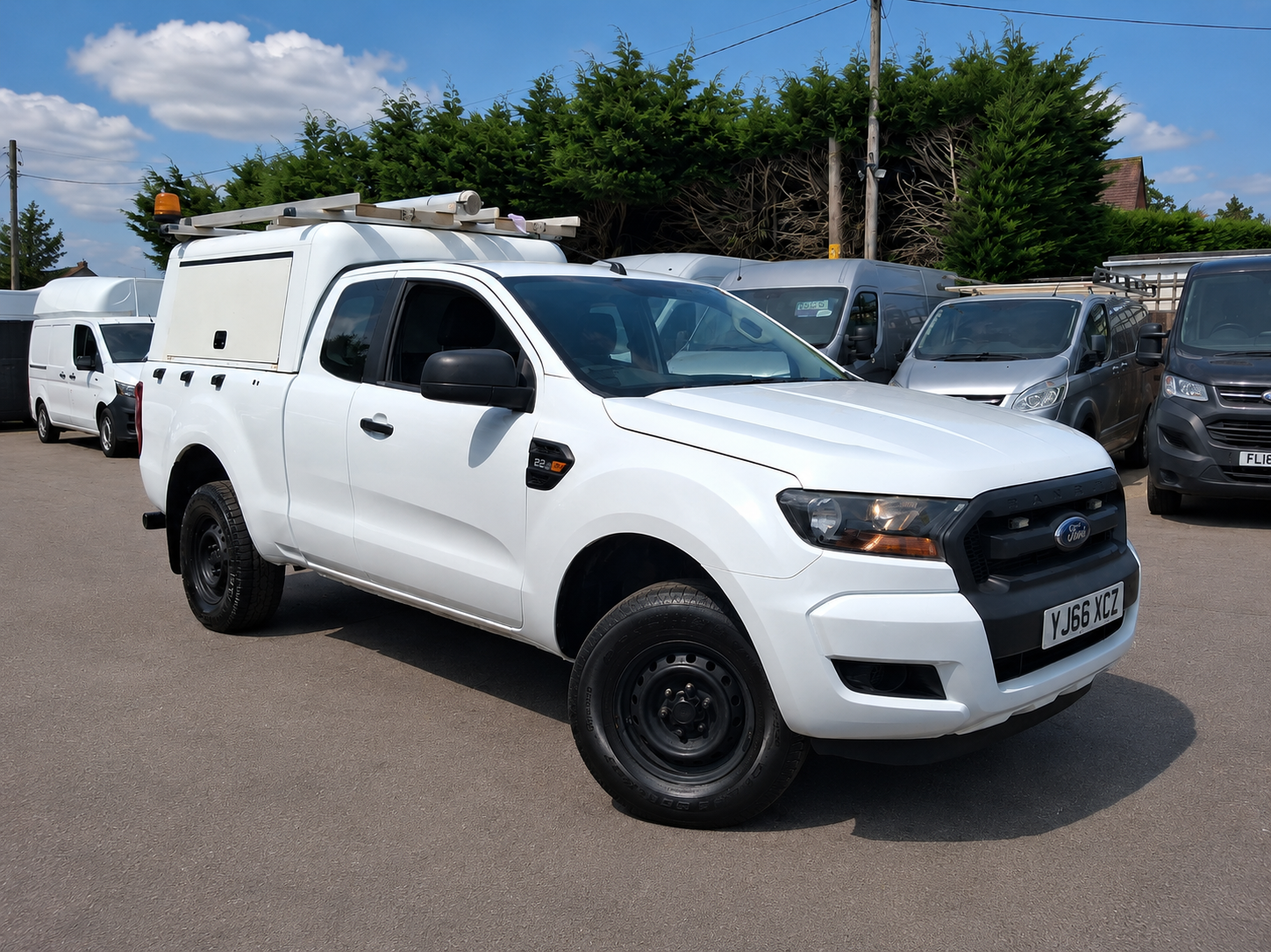 Ford Ranger 2.2 TDCi XL Pickup Double Cab 4dr Diesel Manual 4WD Euro 6 (s/s) (Eco Axle) (160 ps) 2.2 4dr Pickup Manual Diesel - Thumbnail 5
