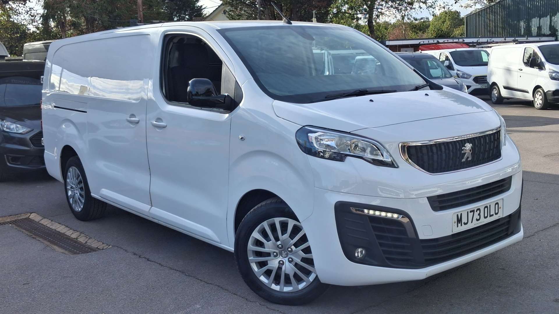 Peugeot Expert 1.5 BlueHDi 1000 Asphalt Premium + Long Panel Van 6dr Diesel Manual LWB Euro 6 (s/s) (100 bhp) thumbnail 5