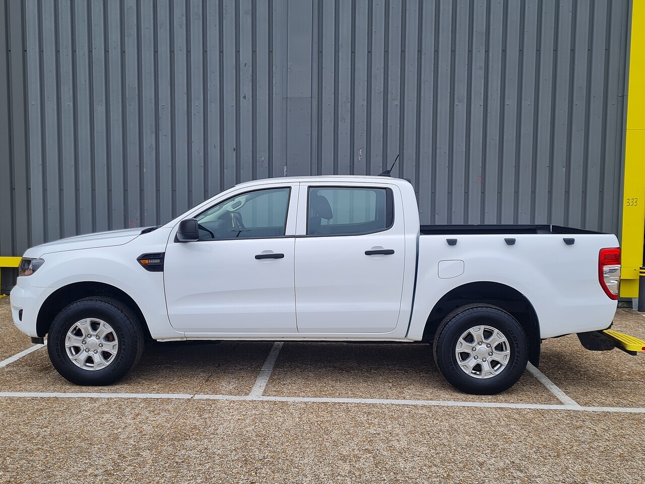 Ford Ranger 2.0 XL Pickup - Thumbnail 5