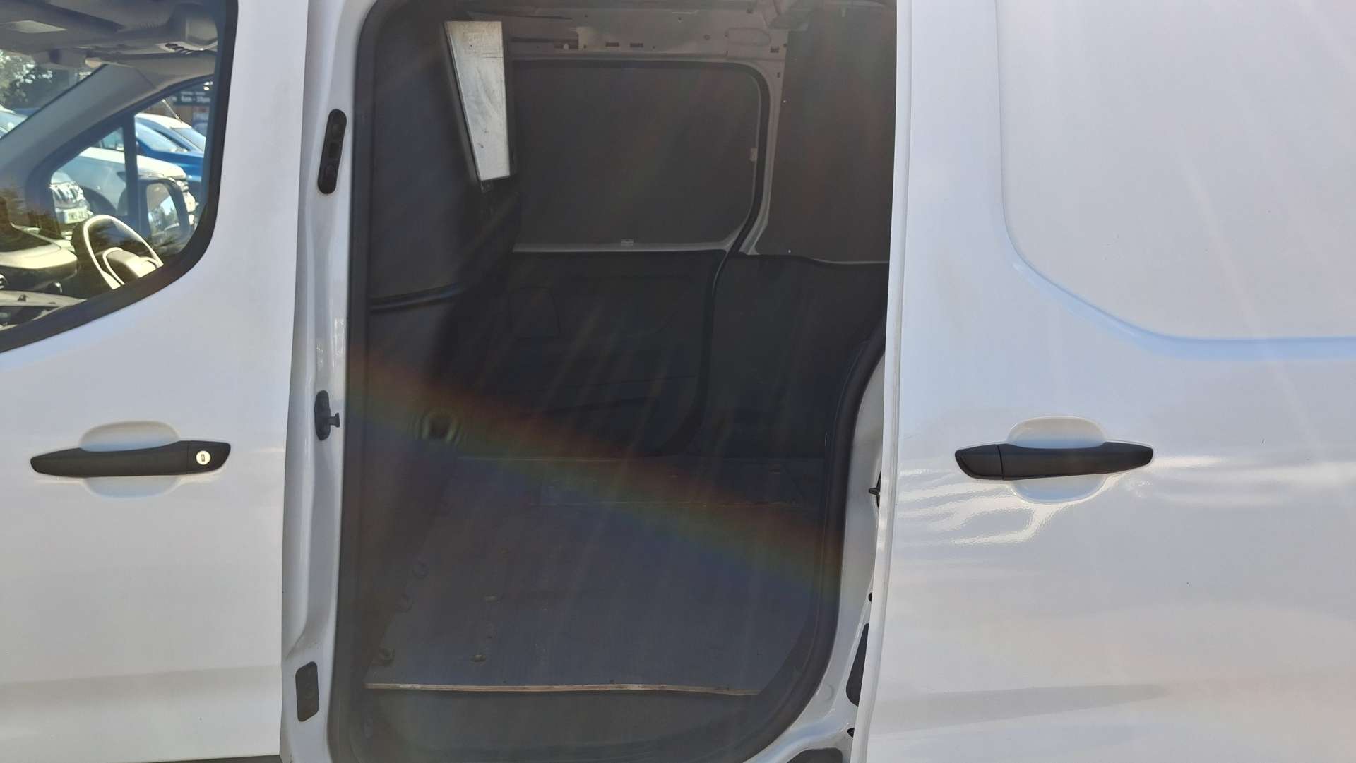 Peugeot Partner 1.5 BlueHDi 950 S Long Panel Van 6dr Diesel Manual LWB Euro 6 (s/s) (100 bhp) - Thumbnail 10