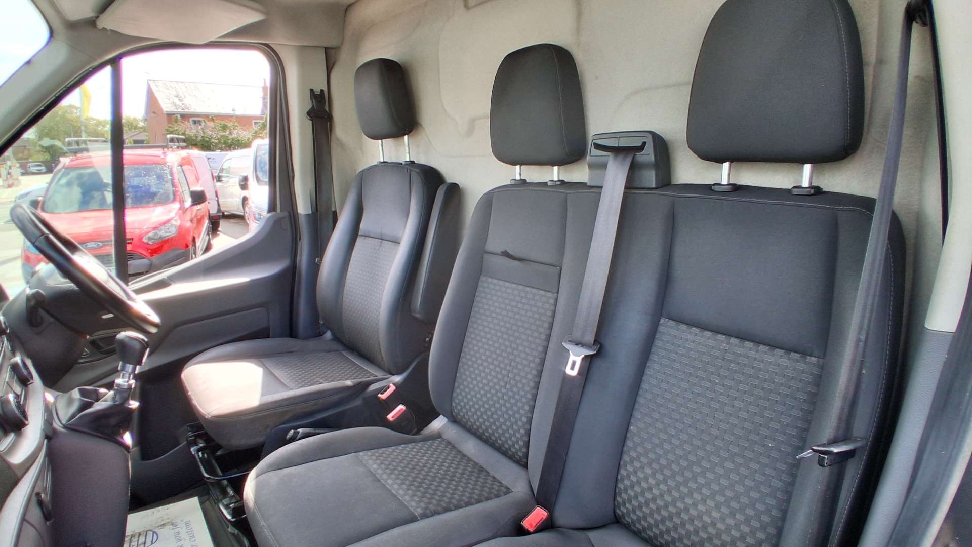 Ford Transit 2.0 350 EcoBlue Trend Panel Van 5dr Diesel Manual FWD L2 H2 Euro 6 (s/s) (130 ps) - Thumbnail 6
