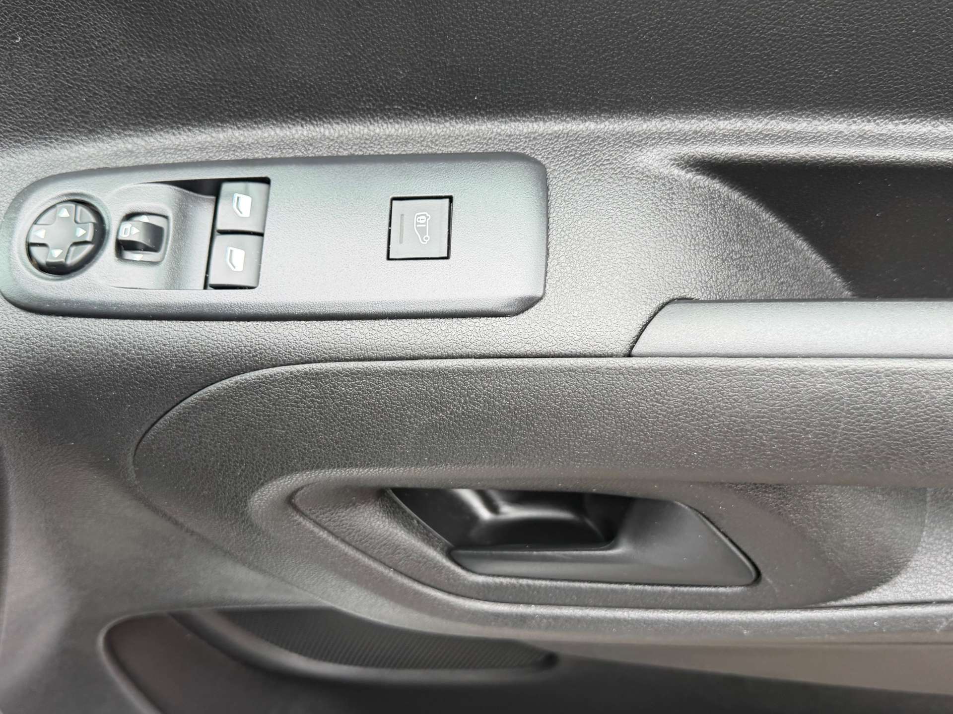 Citroen Berlingo 1.5 BlueHDi 950 Enterprise XL Pro Panel Van 6dr Diesel Manual LWB Euro 6 (s/s) (100 ps) - Thumbnail 10
