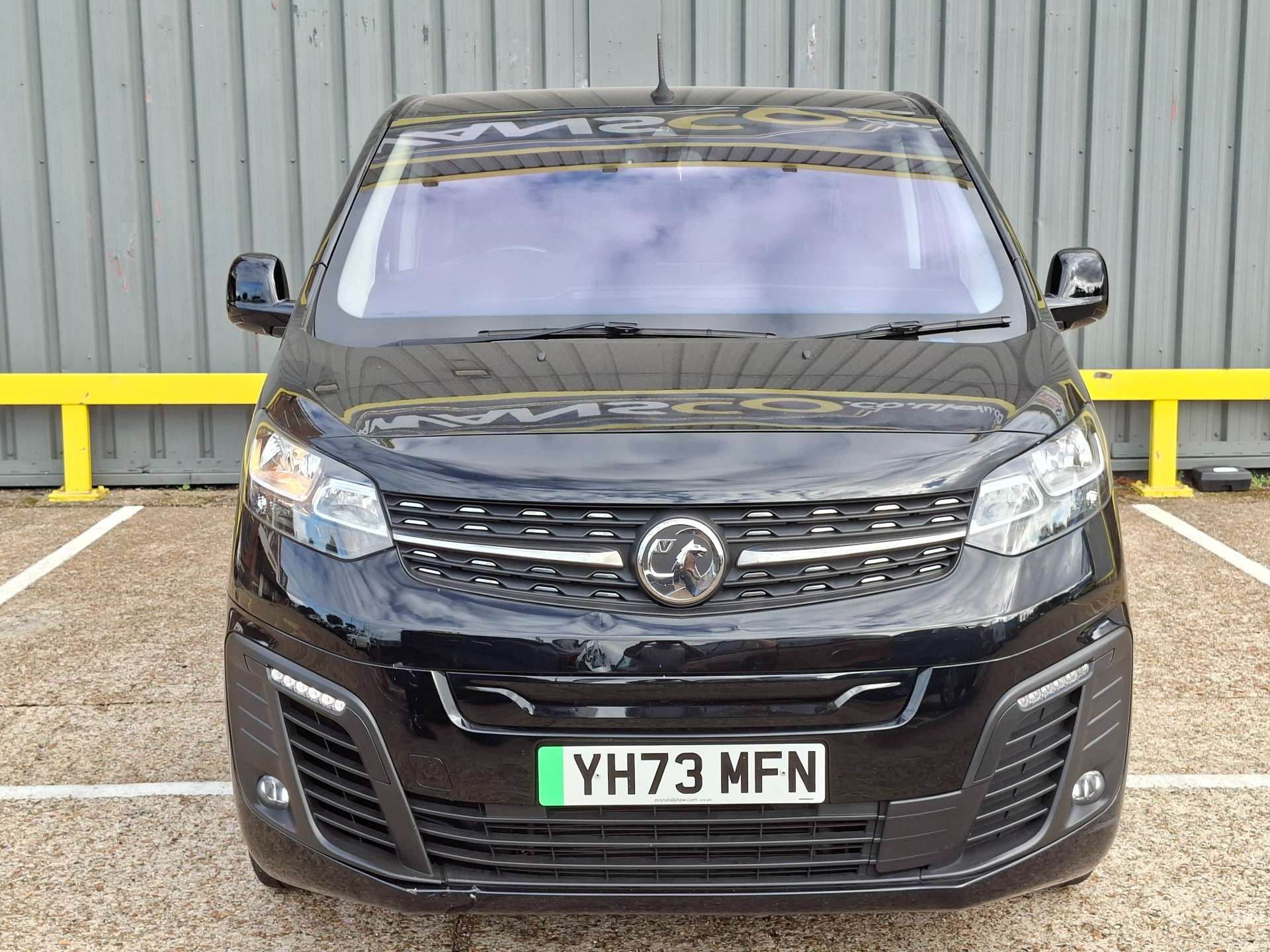 Vauxhall Vivaro Life Electric 50kWh Ultimate MPV 5dr Electric Auto LWB (8 Seat, 11kW Charger) (136 ps) thumbnail 2
