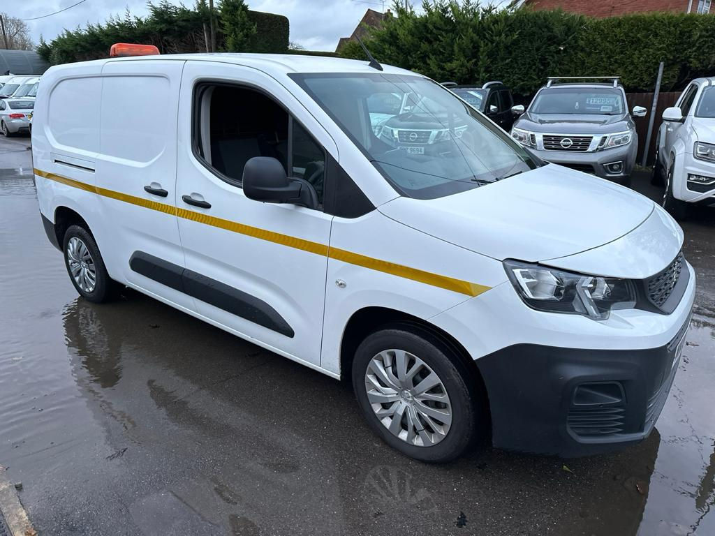 Peugeot Partner LWB Professional thumbnail 2