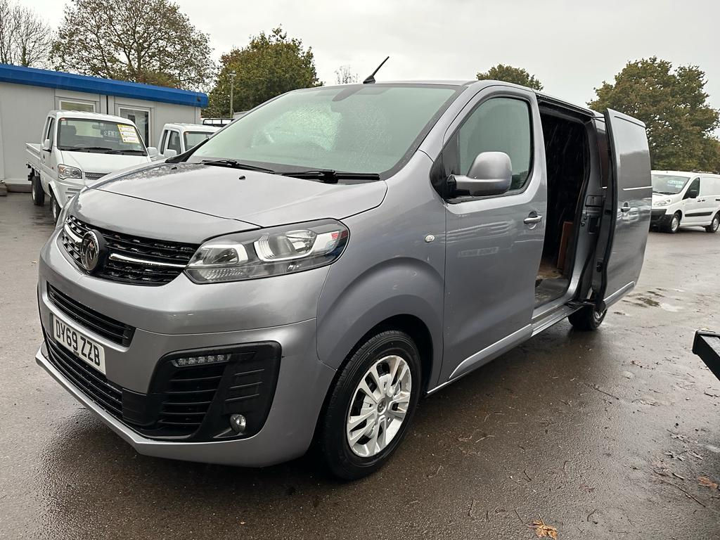 Vauxhall Vivaro LWB Sportive thumbnail 2