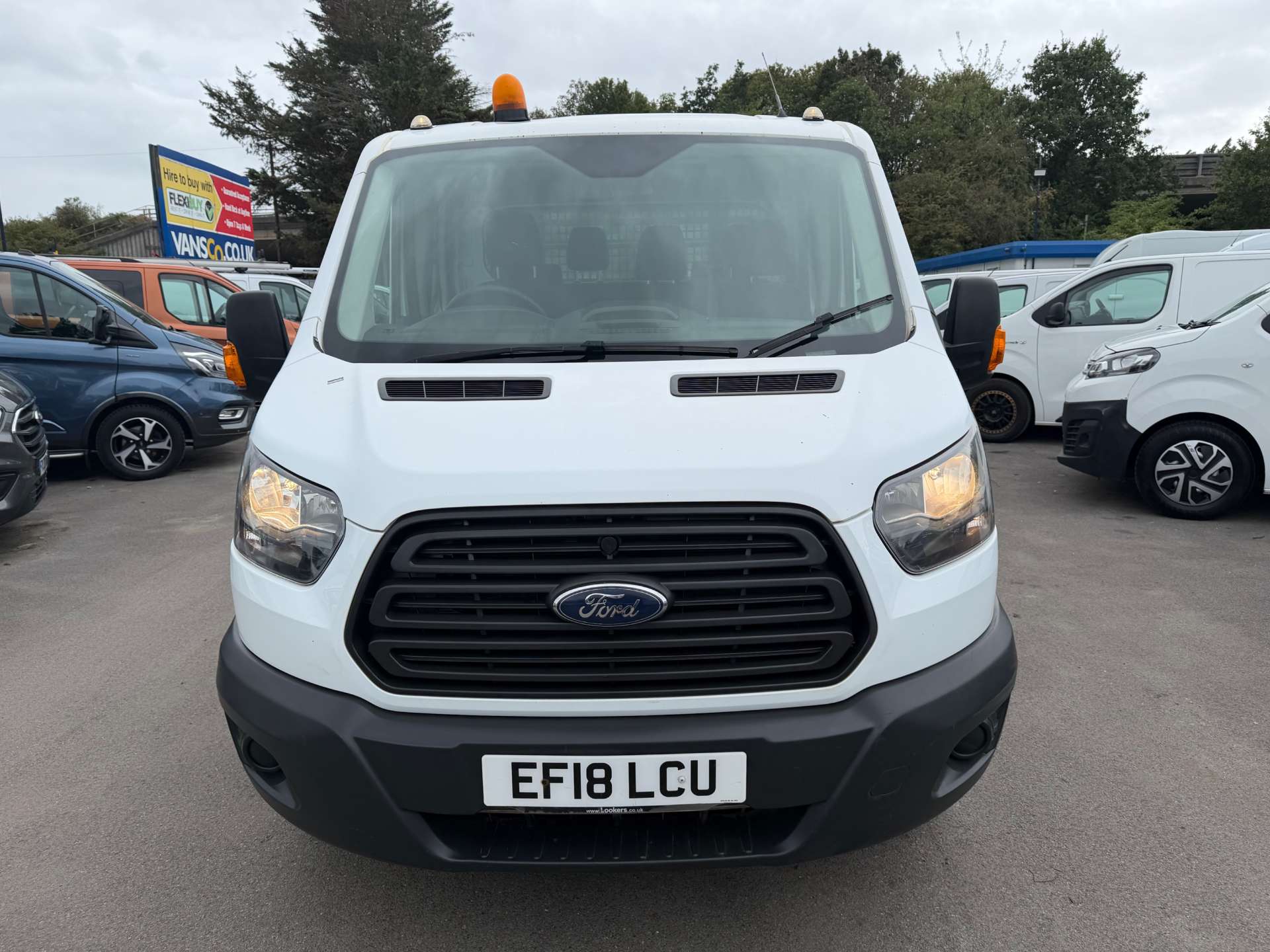 Ford Transit 2.0 350 EcoBlue Chassis Cab 2dr Diesel Manual RWD L4 H1 Euro 6 (130 ps) thumbnail 2