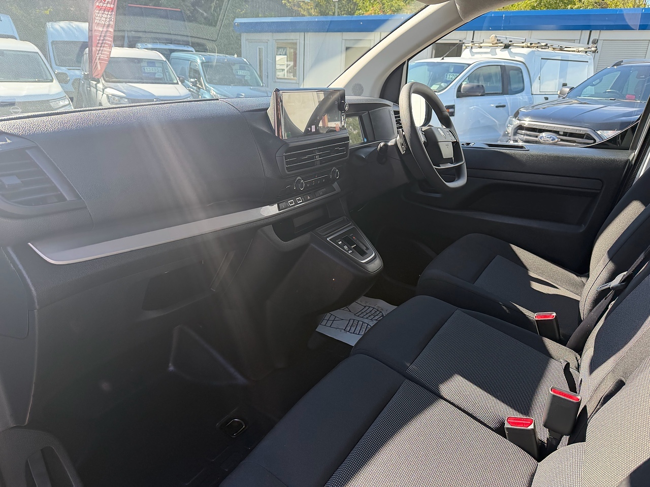 Peugeot e-Expert PRO LWB - Thumbnail 8