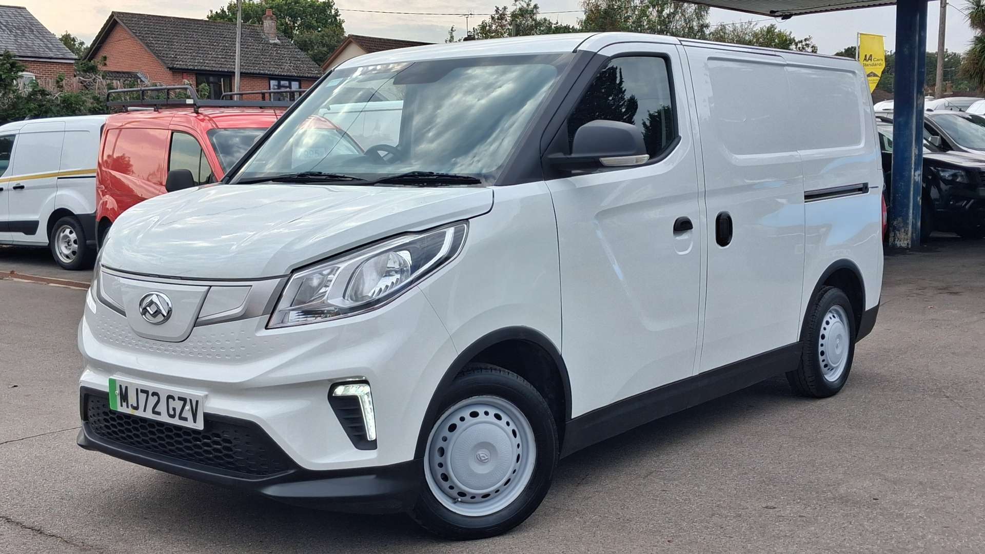 MAXUS eDeliver 3 50.23kWh Panel Van 5dr Electric Auto FWD L1 (122 ps) thumbnail 3
