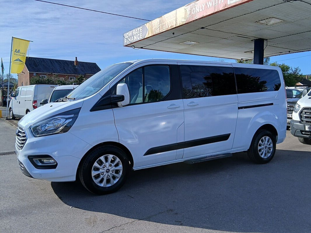 Ford Tourneo Custom 320 Zetec L2 thumbnail 5