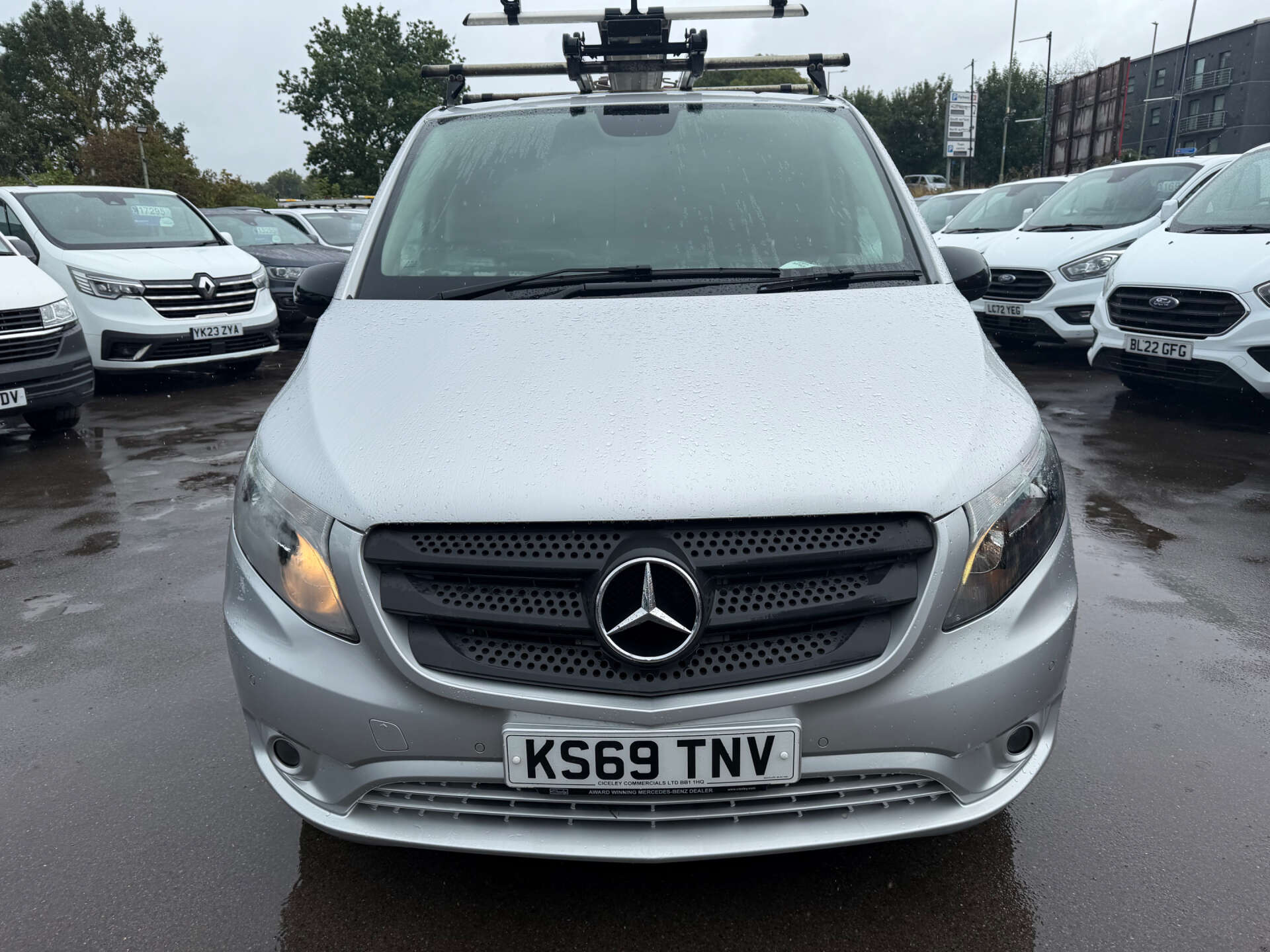 Mercedes-Benz Vito 1.7 110 CDI Progressive Panel Van 5dr Diesel Manual FWD L2 Euro 6 (s/s) (102 ps) thumbnail 2