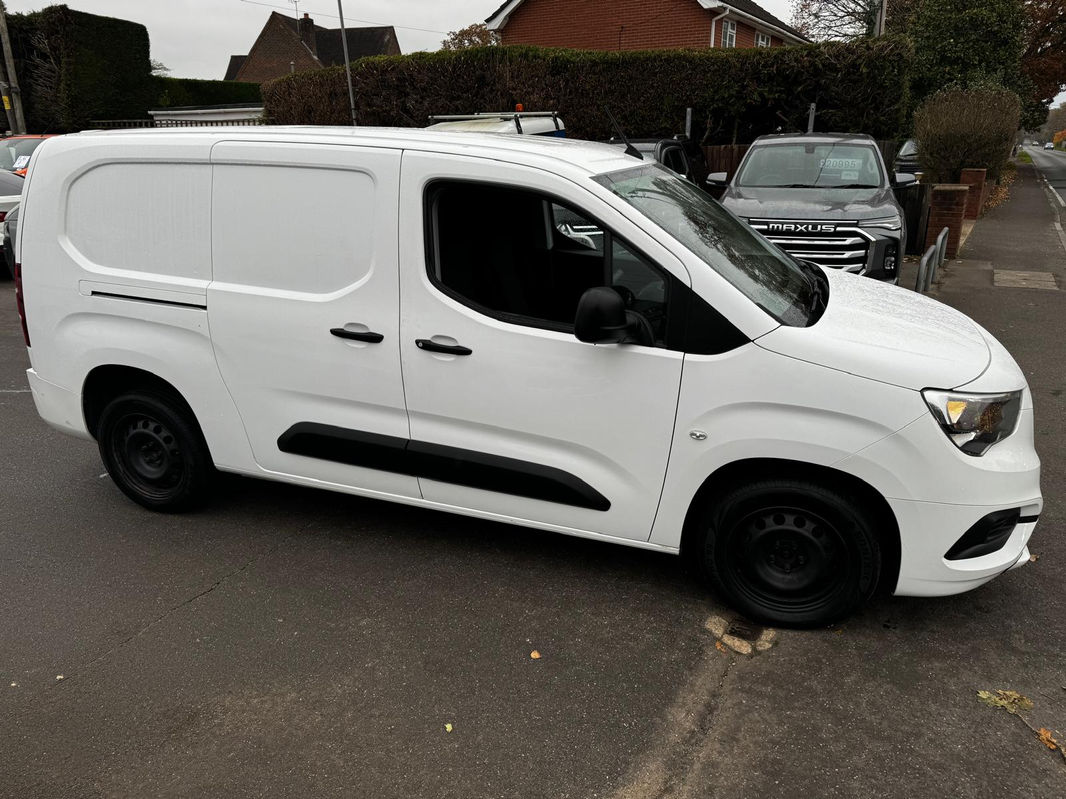 Vauxhall Combo Turbo D Sportive thumbnail 4