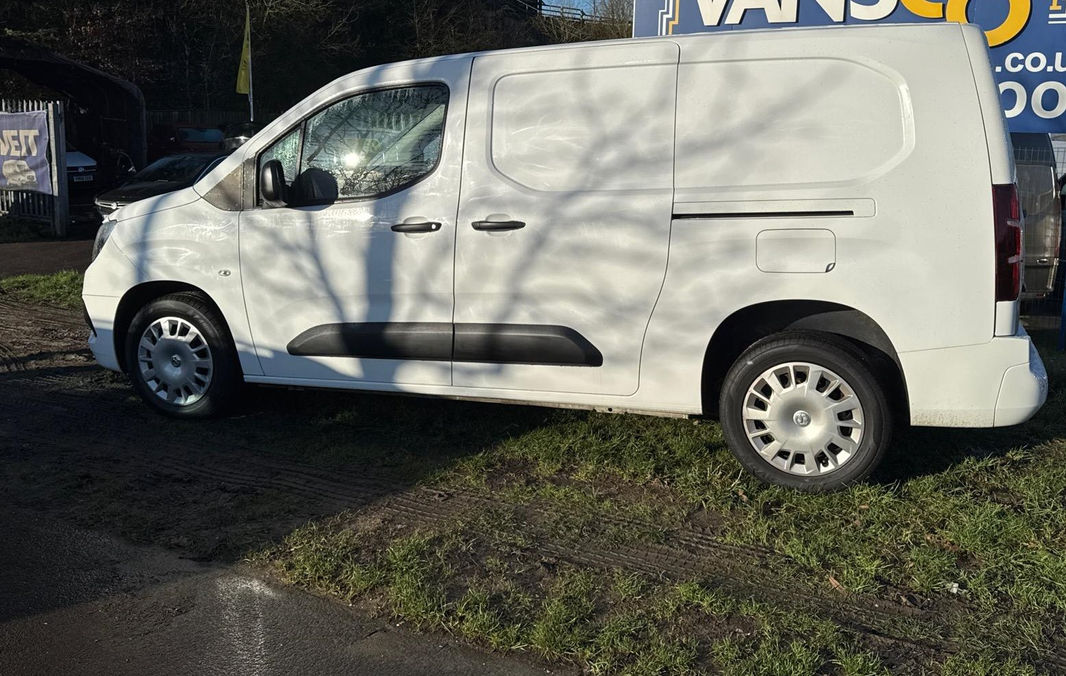 Vauxhall Combo Turbo D Sportive thumbnail 5
