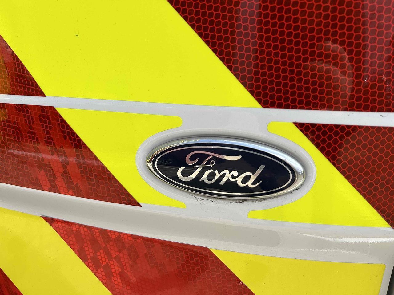 Ford Custom Limited AUTO CREW - Thumbnail 8