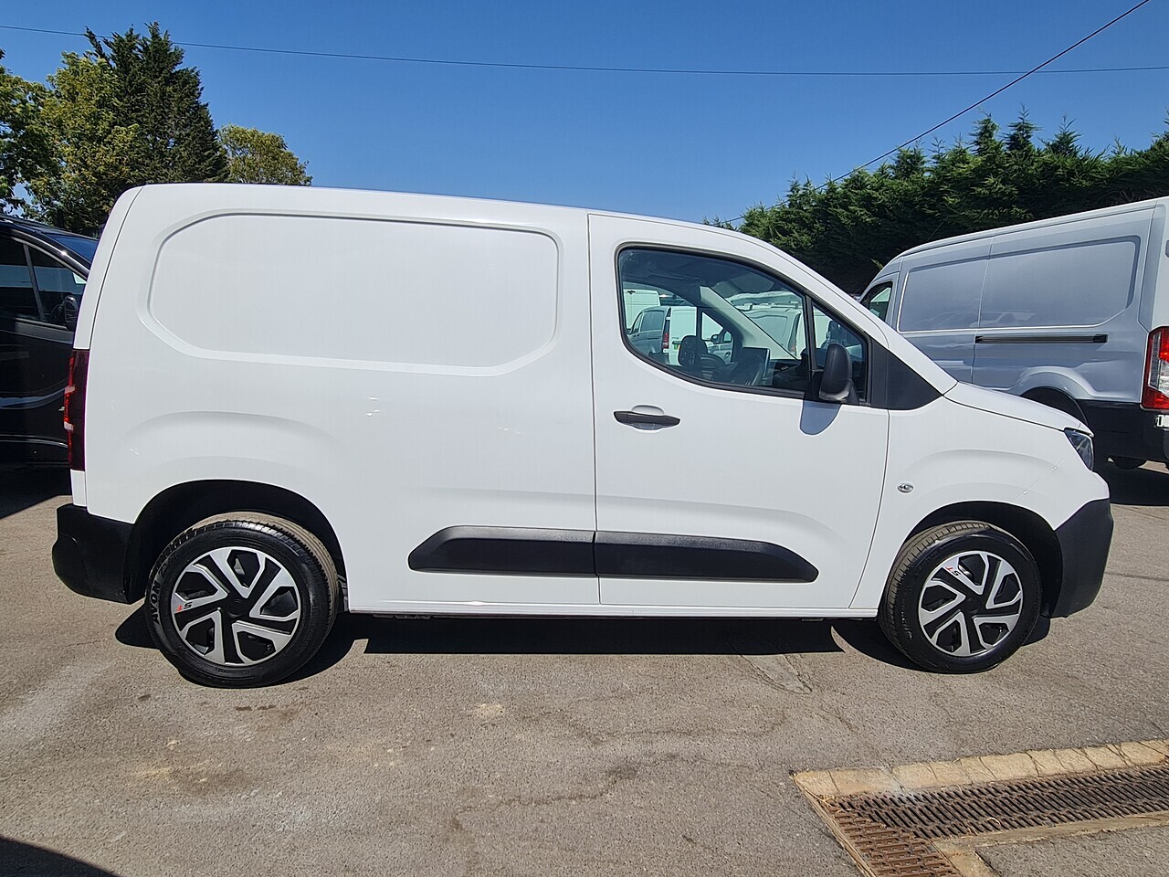 Peugeot Partner 1.5 PRO Premium - Thumbnail 10