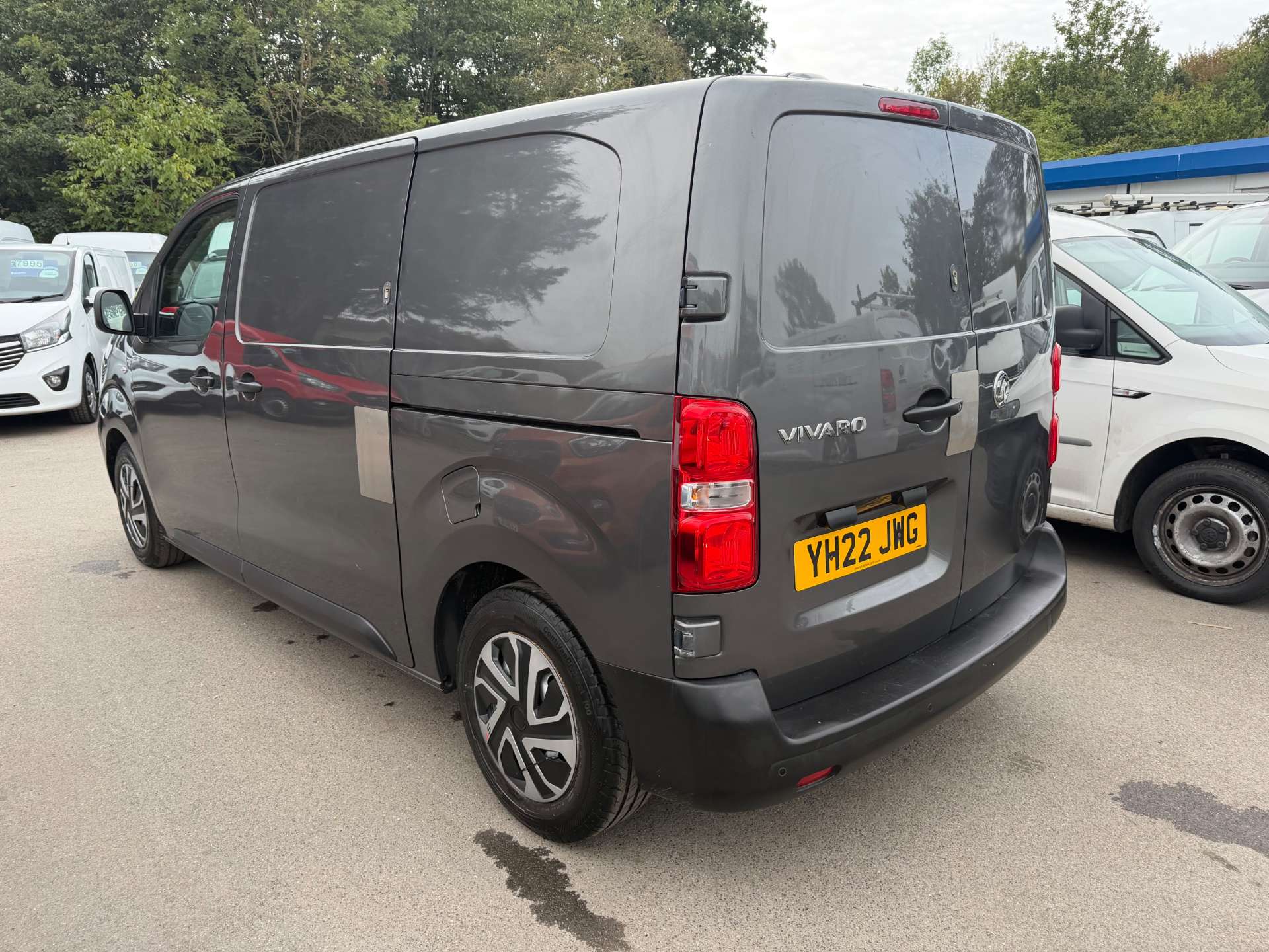 Vauxhall Vivaro 1.5 Turbo D 2700 Dynamic Panel Van 6dr Diesel Manual L1 H1 Euro 6 (s/s) (120 ps) thumbnail 4