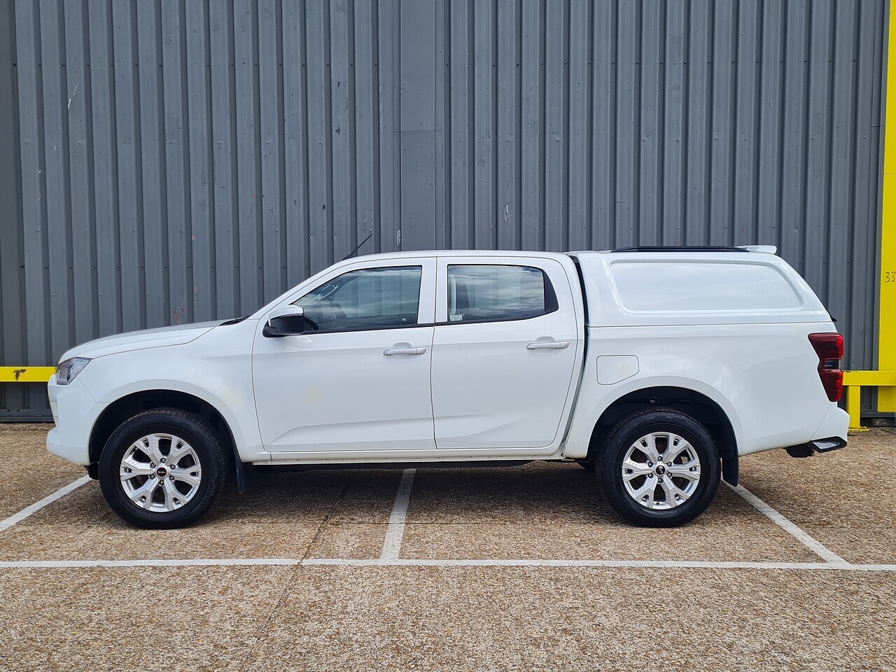 Isuzu D-Max TD DL20 Pickup 1.9 - Thumbnail 9