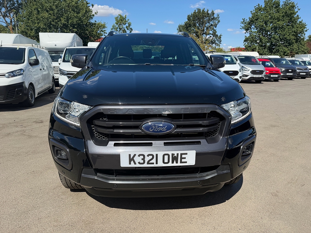 Ford Ranger Wildtrak AUTO - Thumbnail 2