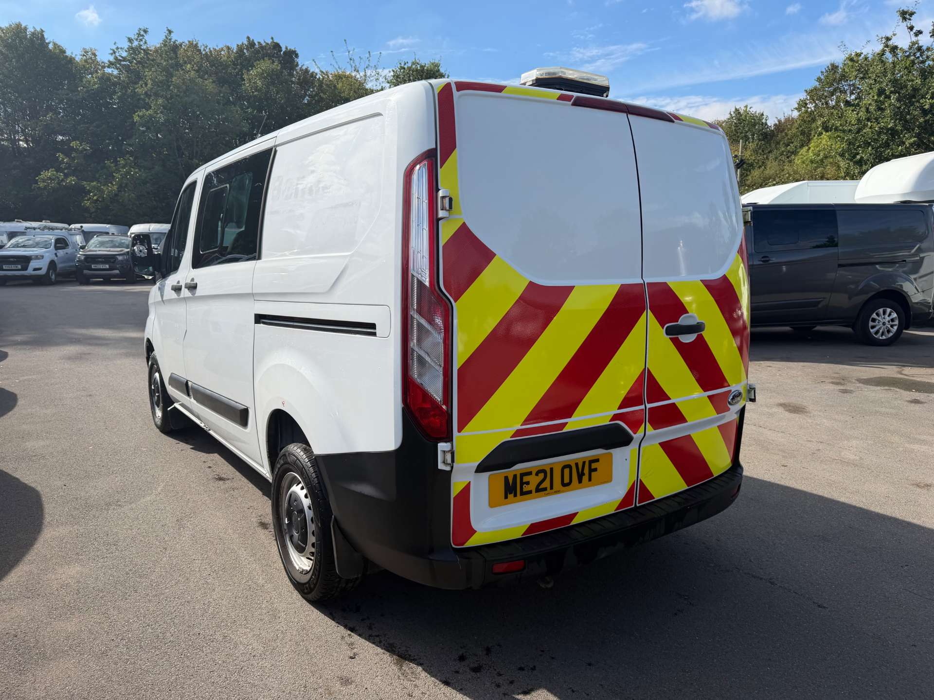 Ford Transit Custom 2.0 280 EcoBlue Leader Crew Van Double Cab 5dr Diesel Manual L1 H1 Euro 6 (s/s) (105 ps) thumbnail 8