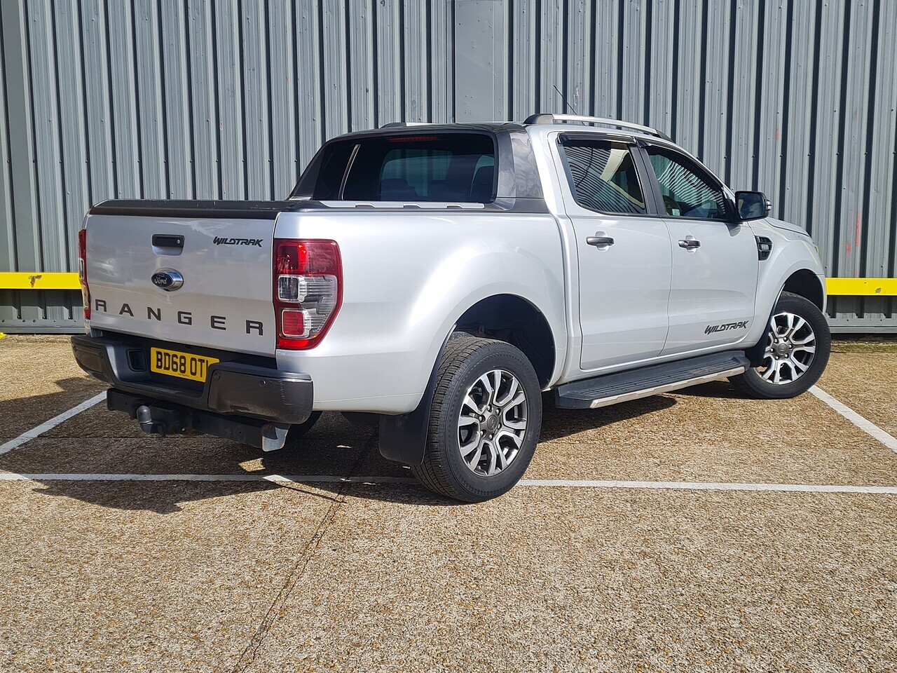 Ford Ranger EcoBlue Wildtrak AUTO - Thumbnail 6