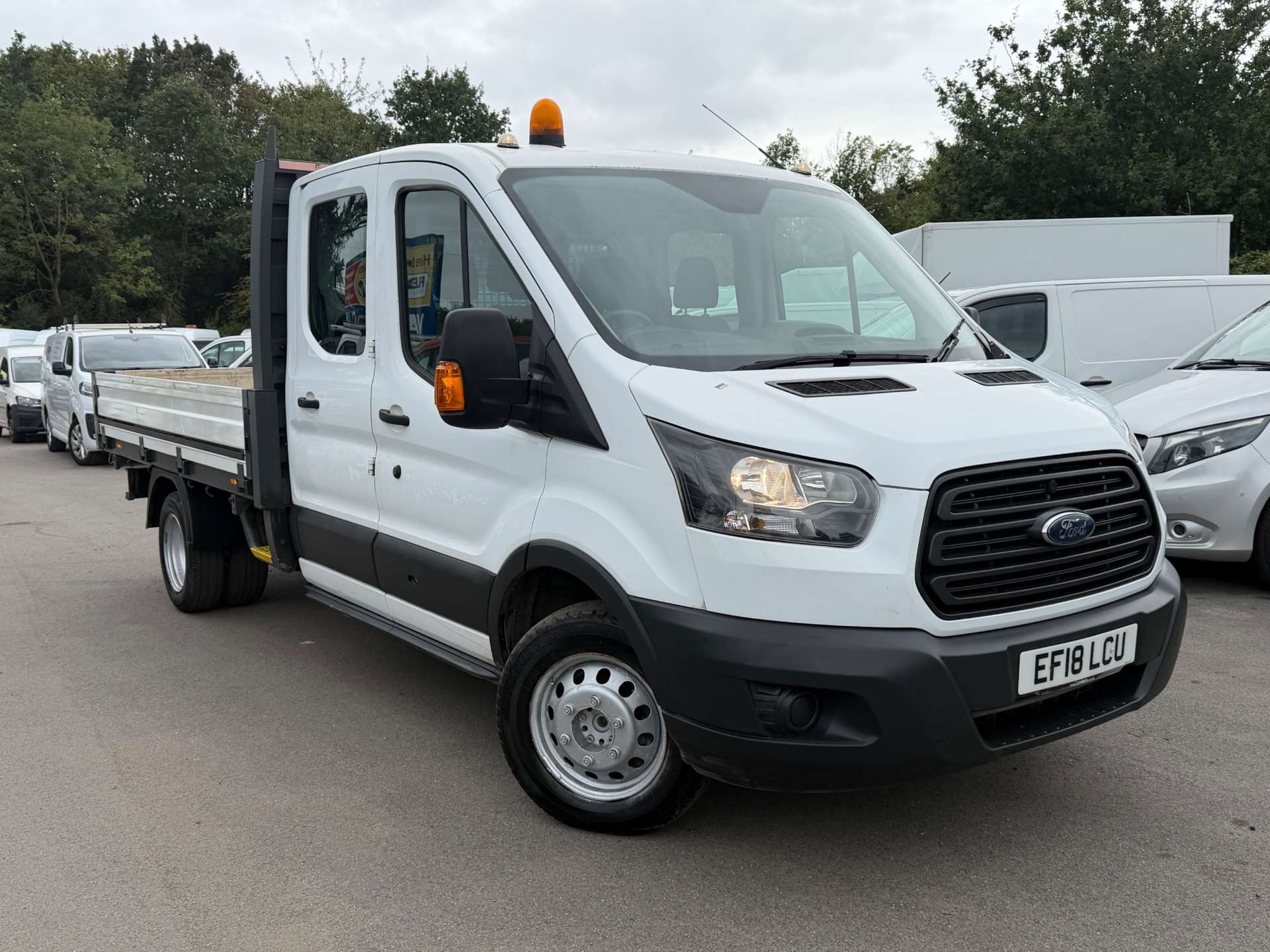Ford Transit 2.0 350 EcoBlue Chassis Cab 2dr Diesel Manual RWD L4 H1 Euro 6 (130 ps) thumbnail 3