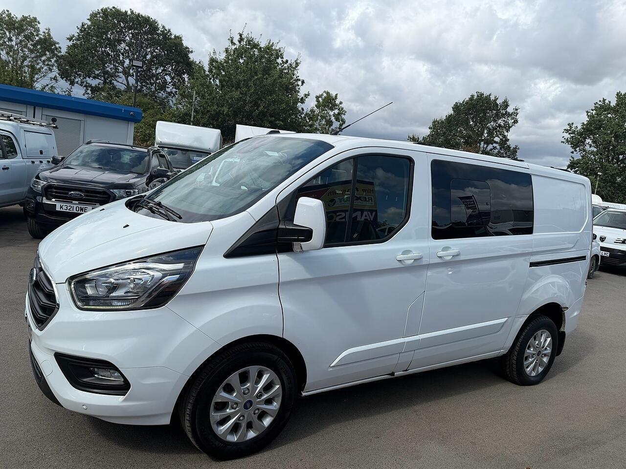 Ford Custom 300 CREW VAN Limited AUTO - Thumbnail 3