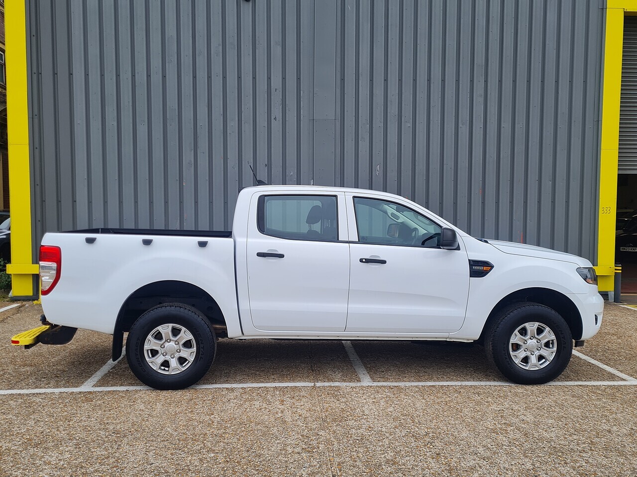 Ford Ranger 2.0 XL Pickup - Thumbnail 4