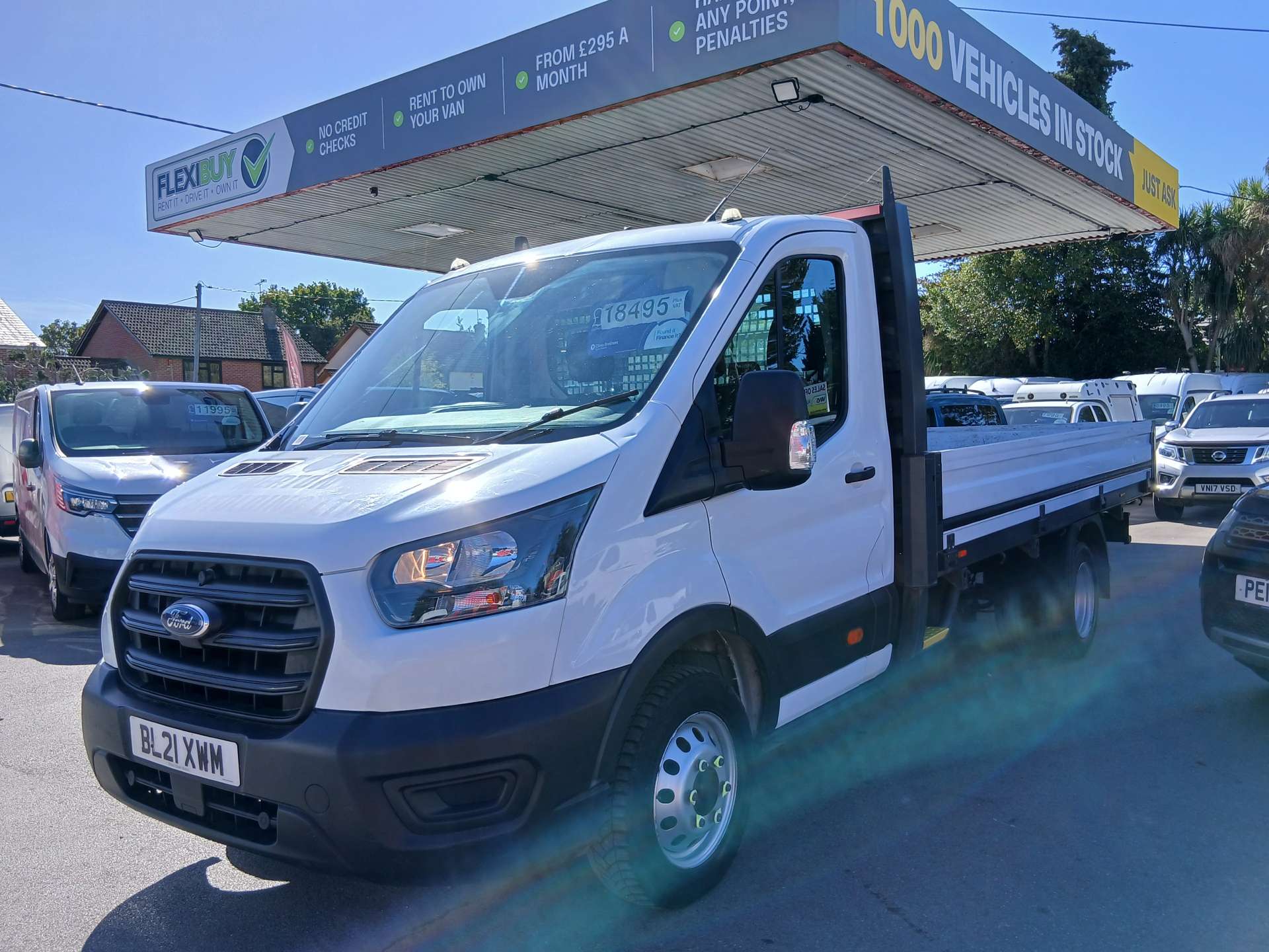 Ford Transit 2.0 350 EcoBlue HD Leader Chassis Cab 2dr Diesel Manual RWD L4 Euro 6 (s/s) (DRW) (130 ps) thumbnail 2