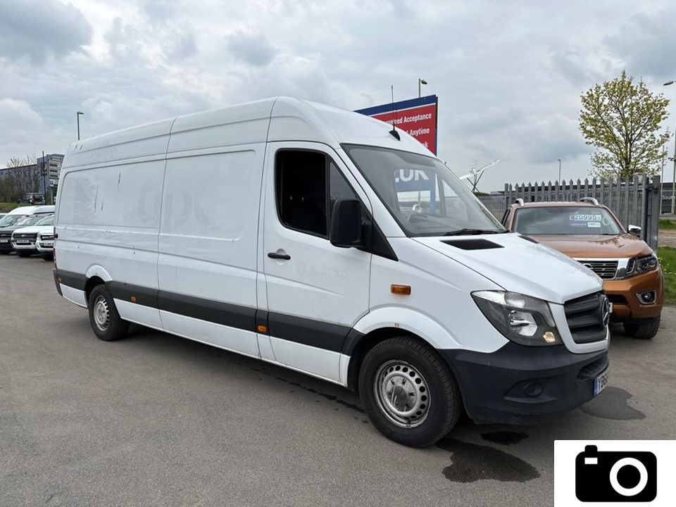 YB66 AKY VAN FINANCE.jpg