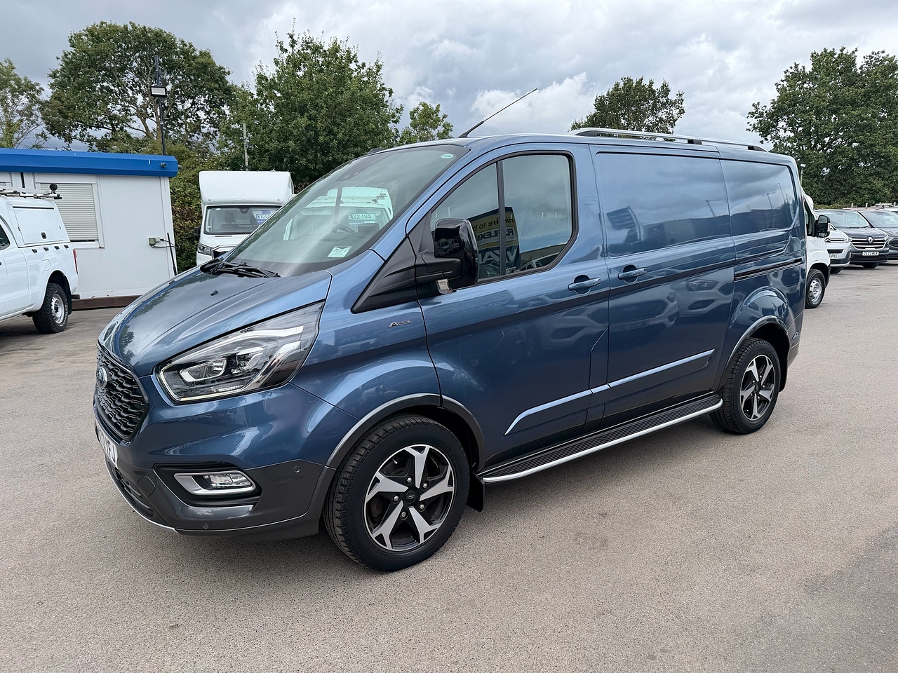 Ford Custom 300 EcoBlue Active - Thumbnail 2