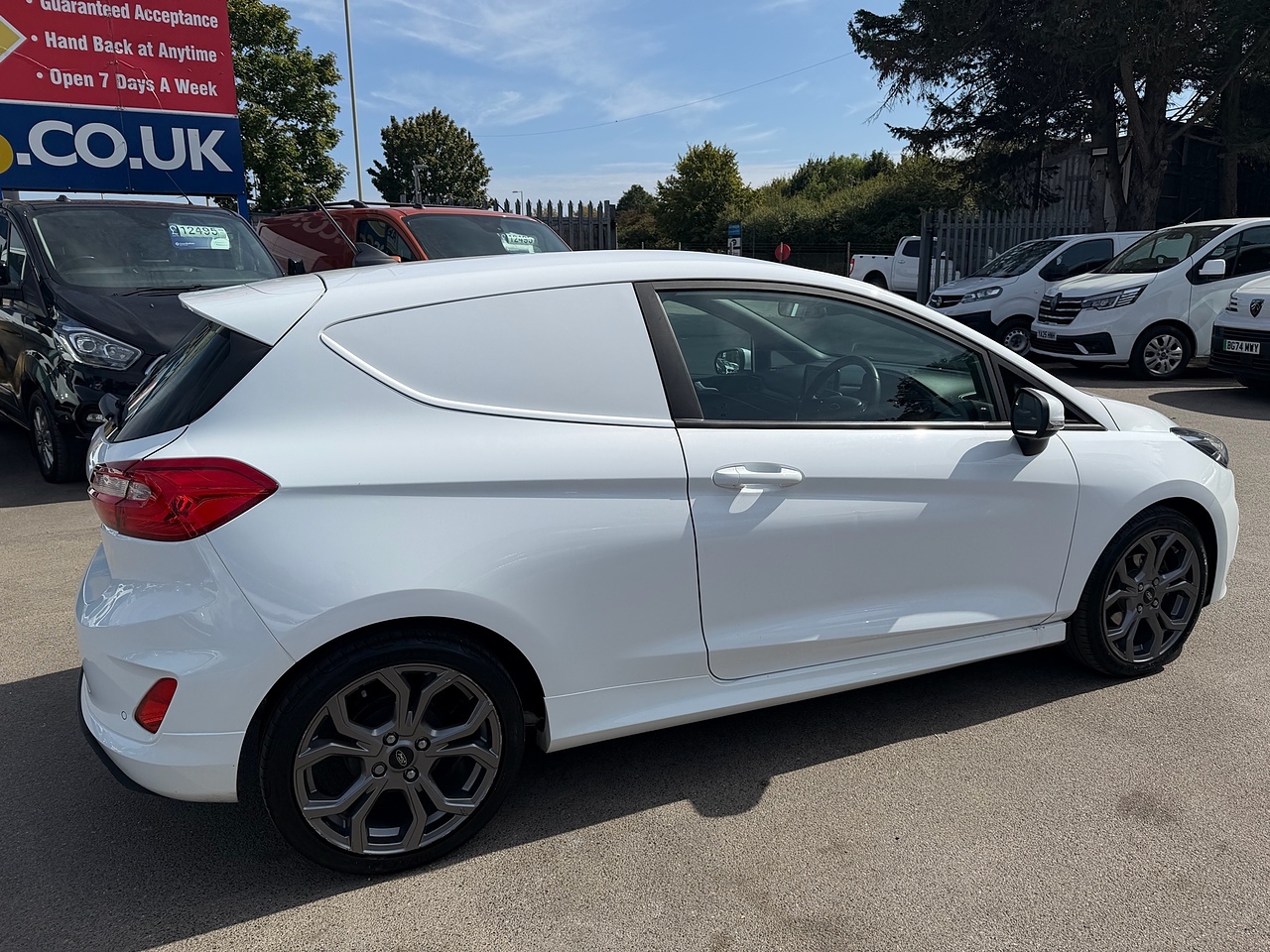 Ford Fiesta Van 1.0T EcoBoost Sport - Thumbnail 7