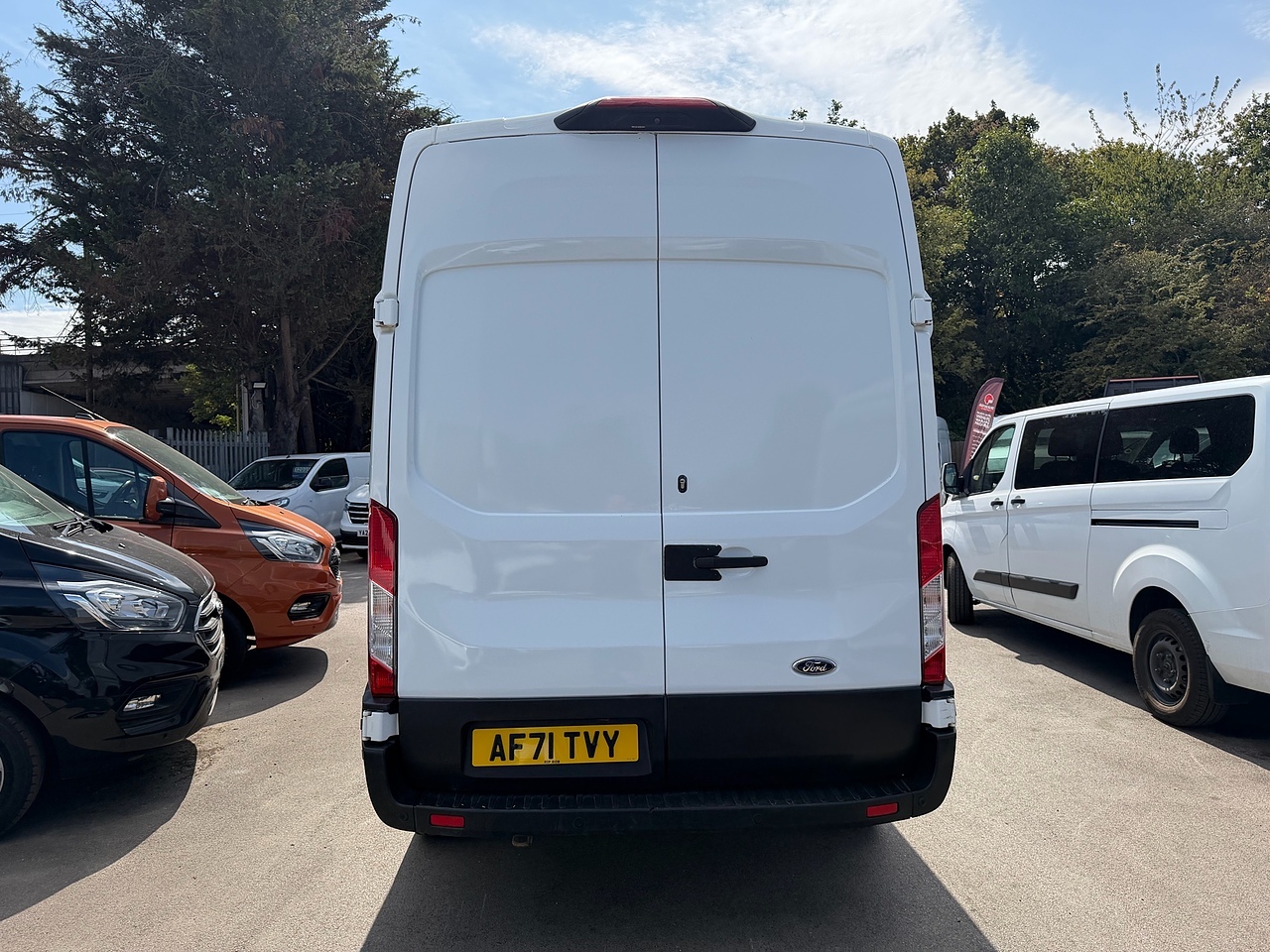 Ford Transit 350 MHEV Limited - Thumbnail 5