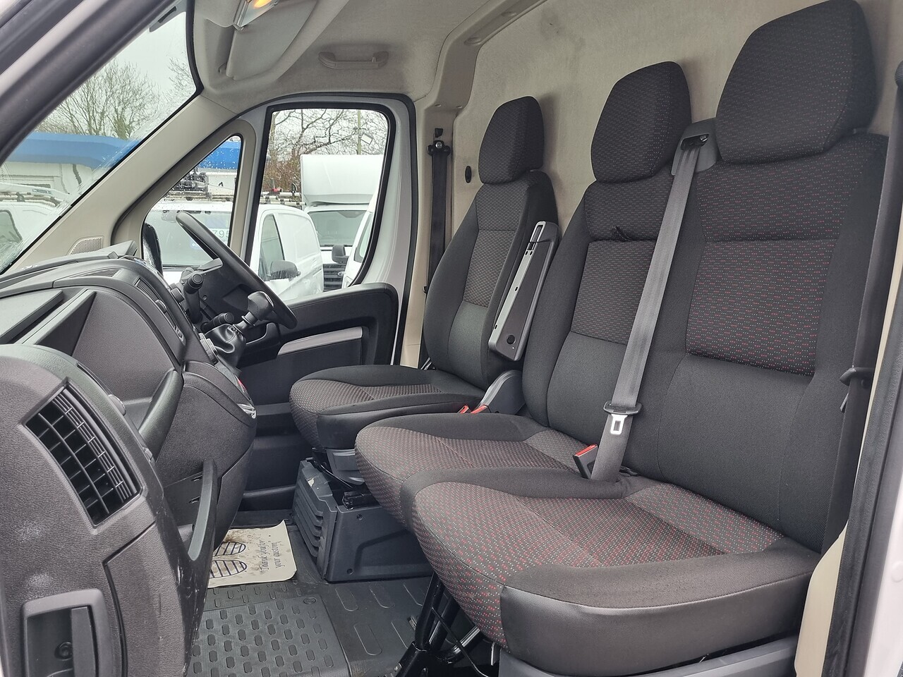 Peugeot Boxer 335 Professional - Thumbnail 10