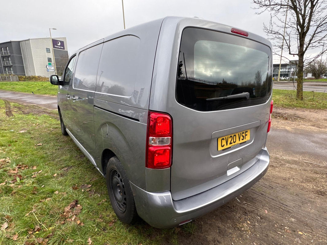 Vauxhall Vivaro SWB Sportive thumbnail 6