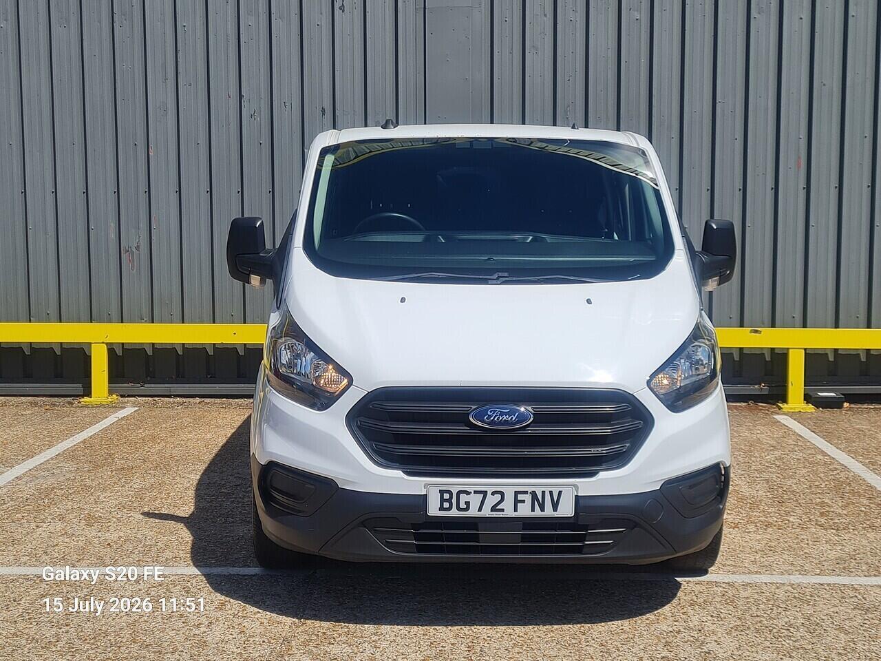 Ford Custom 280 Crew Van - Thumbnail 2