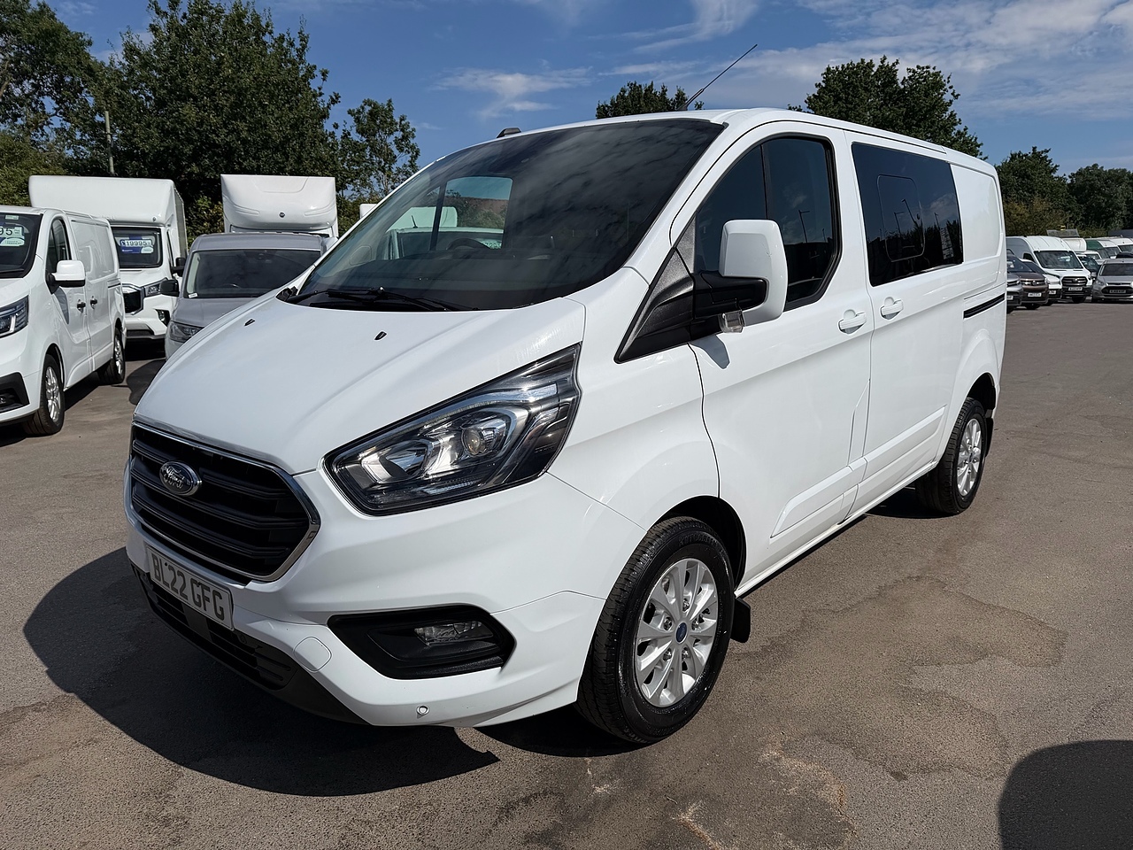 Ford Custom Limited CREW VAN - Image 1