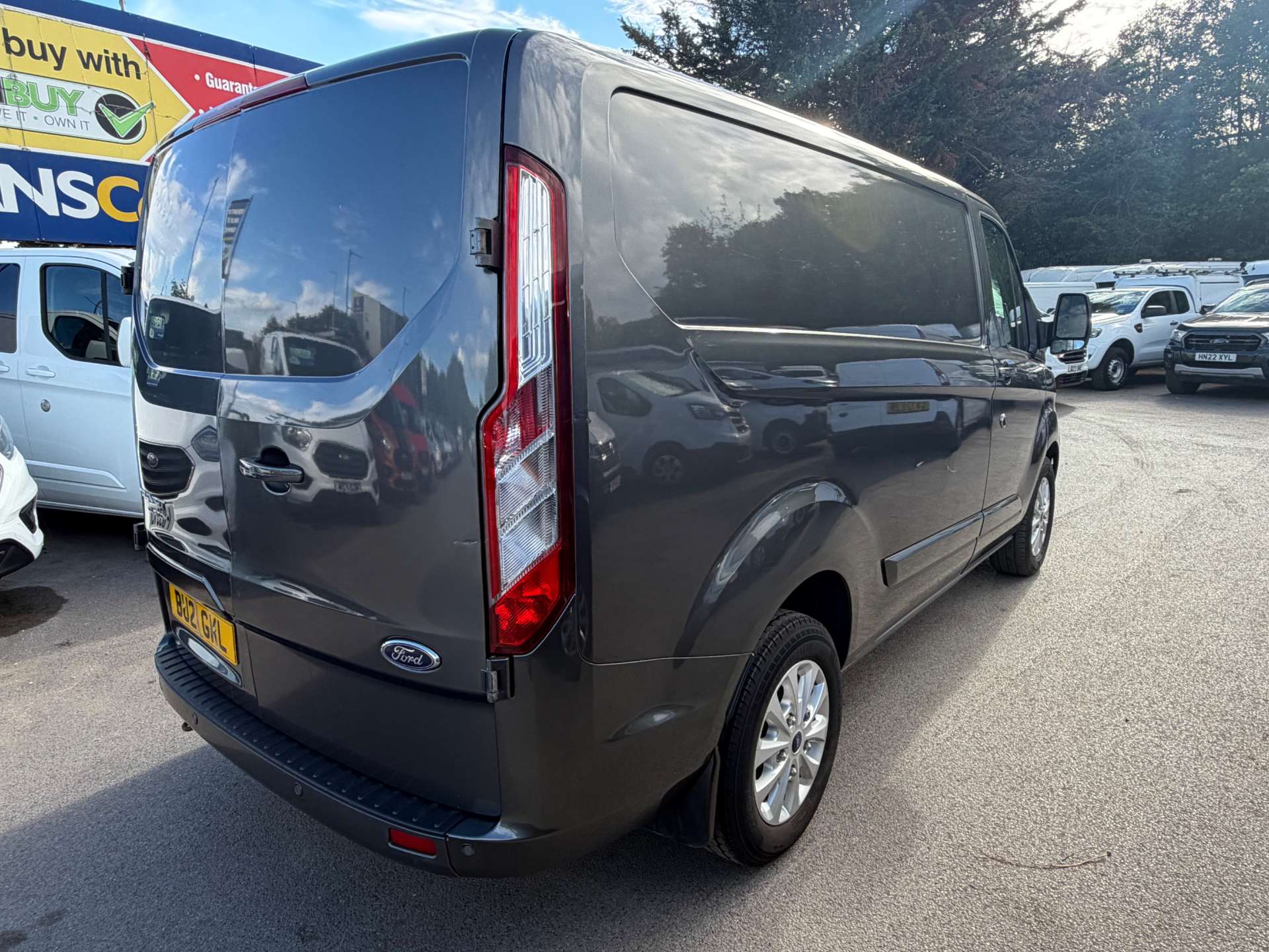 Ford Transit Custom 2.0 280 EcoBlue Limited Panel Van 5dr Diesel Manual L1 H1 Euro 6 (s/s) (130 ps) thumbnail 7