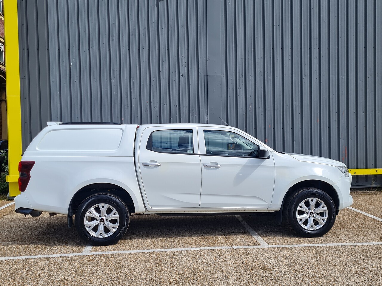 Isuzu D-Max TD DL20 Pickup 1.9 - Thumbnail 6