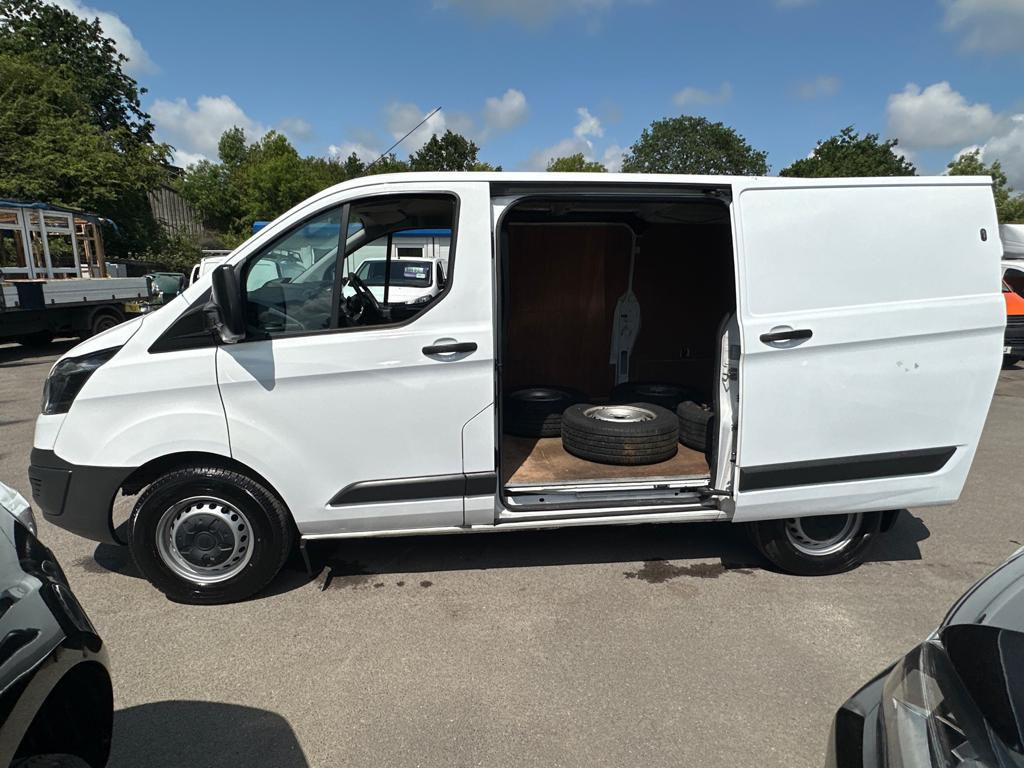 Ford Transit Custom 290 SWB thumbnail 5