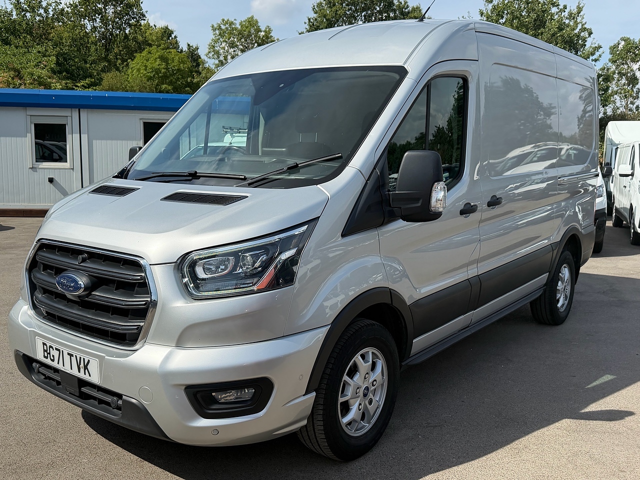 Ford Transit 350 MHEV Limited L2 - Thumbnail 3