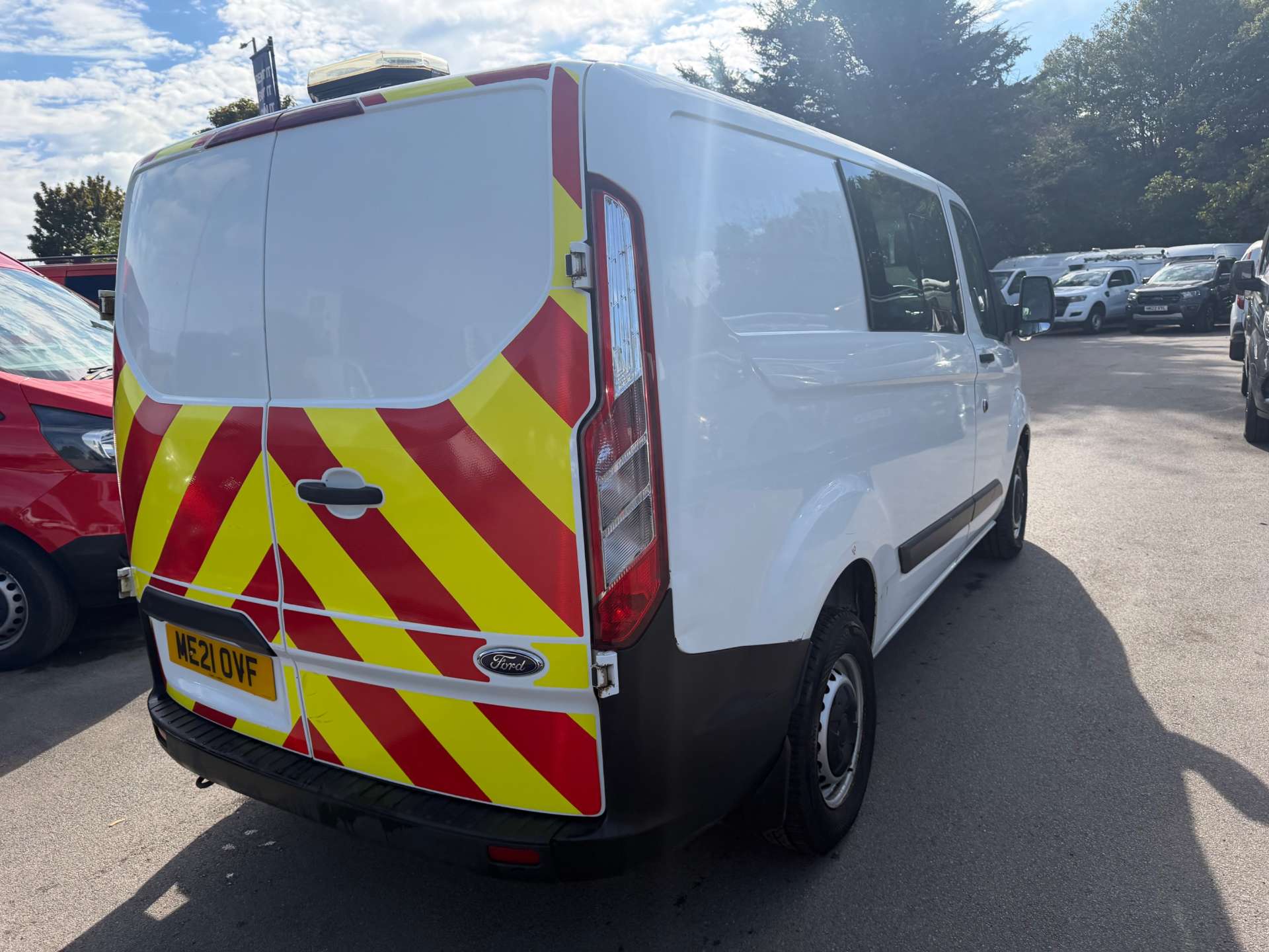 Ford Transit Custom 2.0 280 EcoBlue Leader Crew Van Double Cab 5dr Diesel Manual L1 H1 Euro 6 (s/s) (105 ps) thumbnail 8